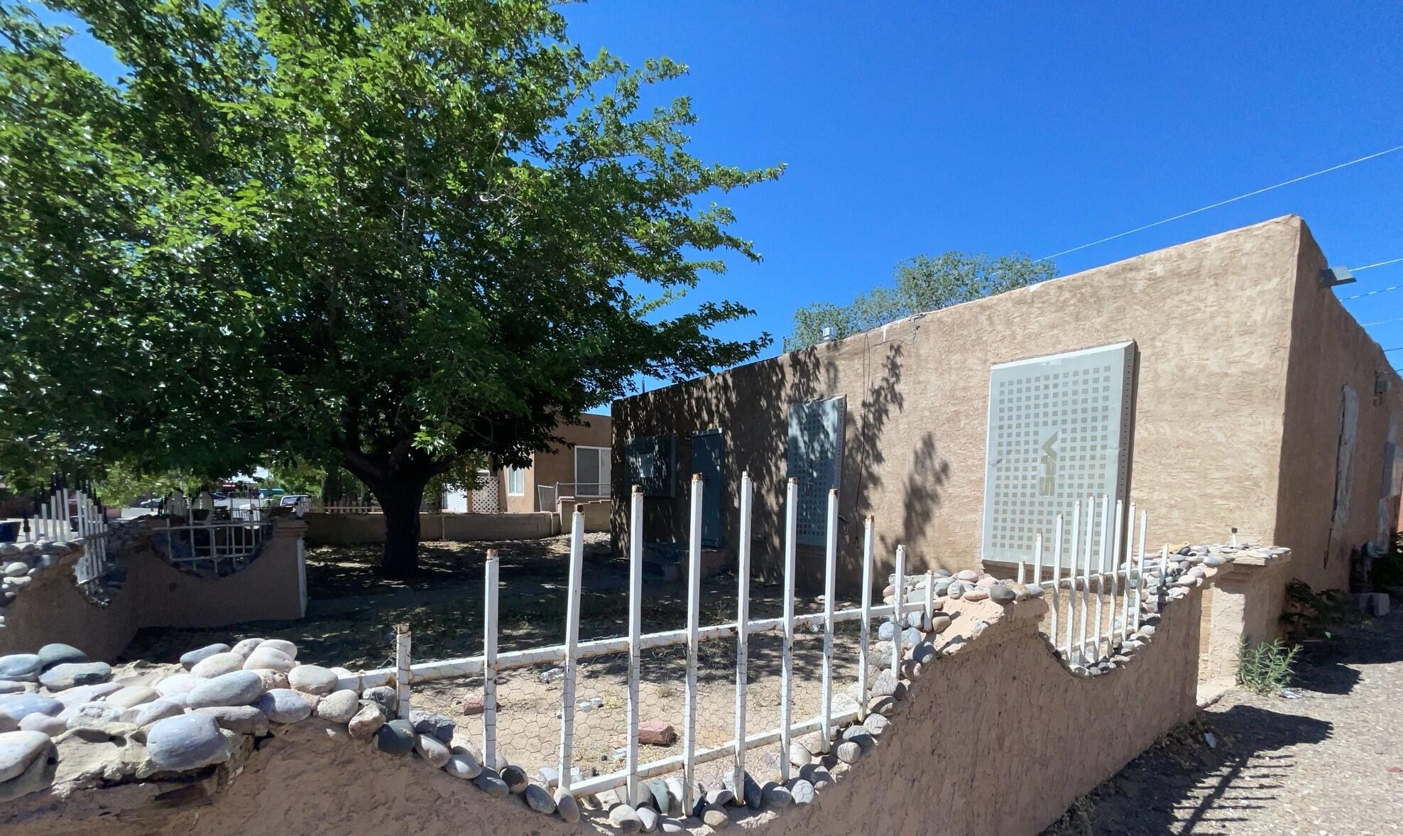 Here is another great opportunity for the savvy investor or home owner looking for some sweat equity. The home is located in the center of the city, close to the major highways, schools and stores. The home features a large lot, 2 bedrooms and one bath.