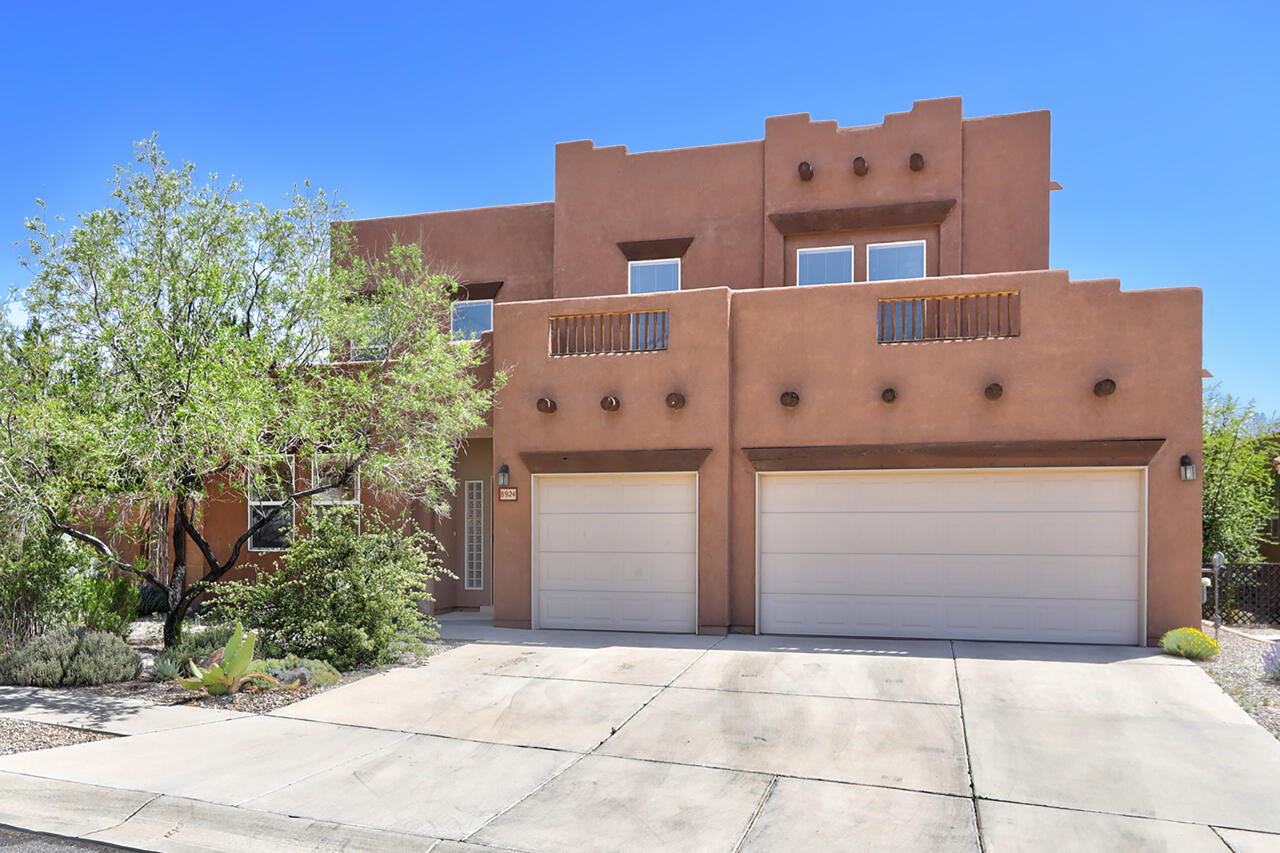 8924 Winncrest Trail NW, Albuquerque, NM 87114