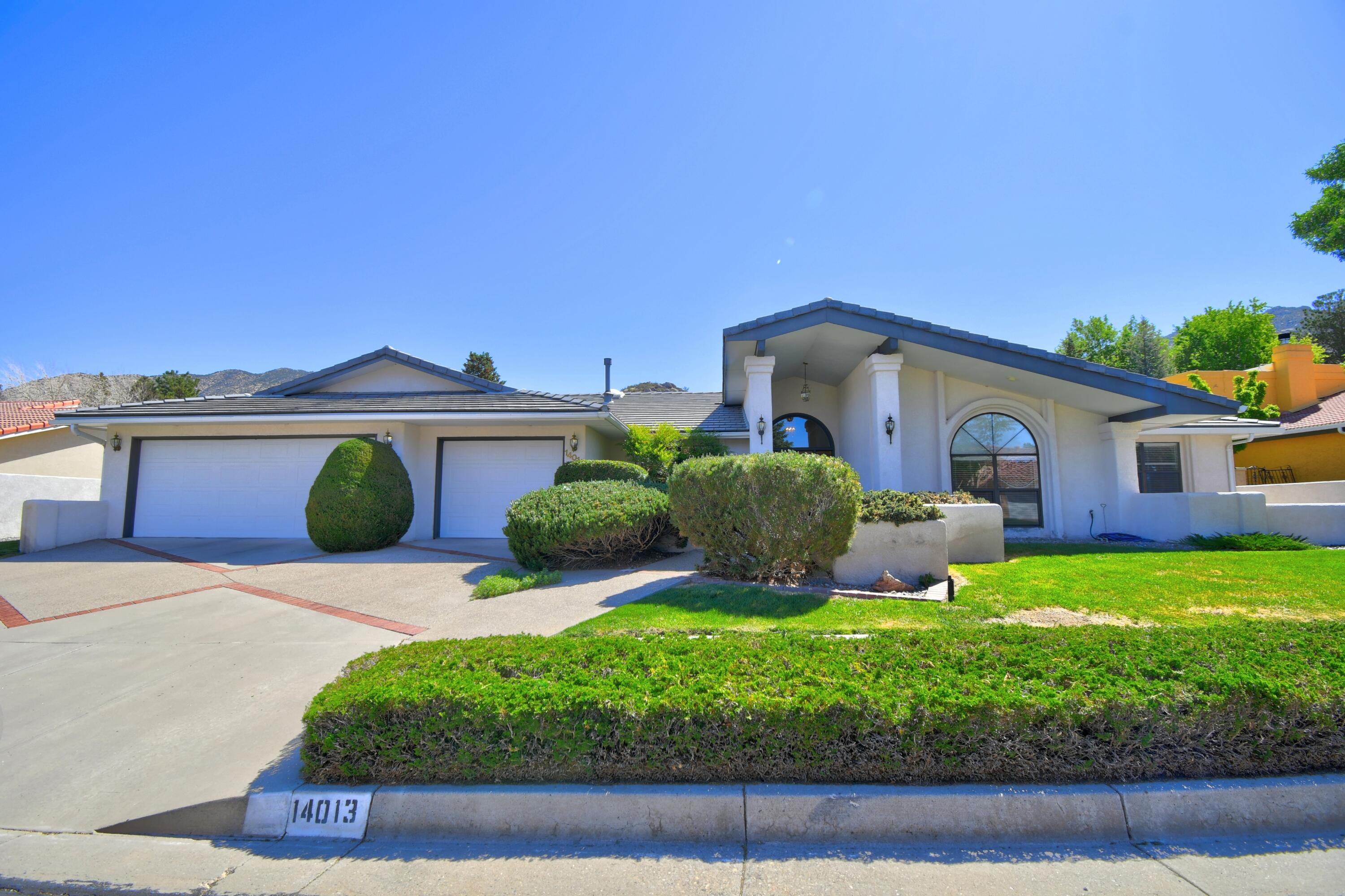 14013 Mesita Cliff Road NE, Albuquerque, NM 87112