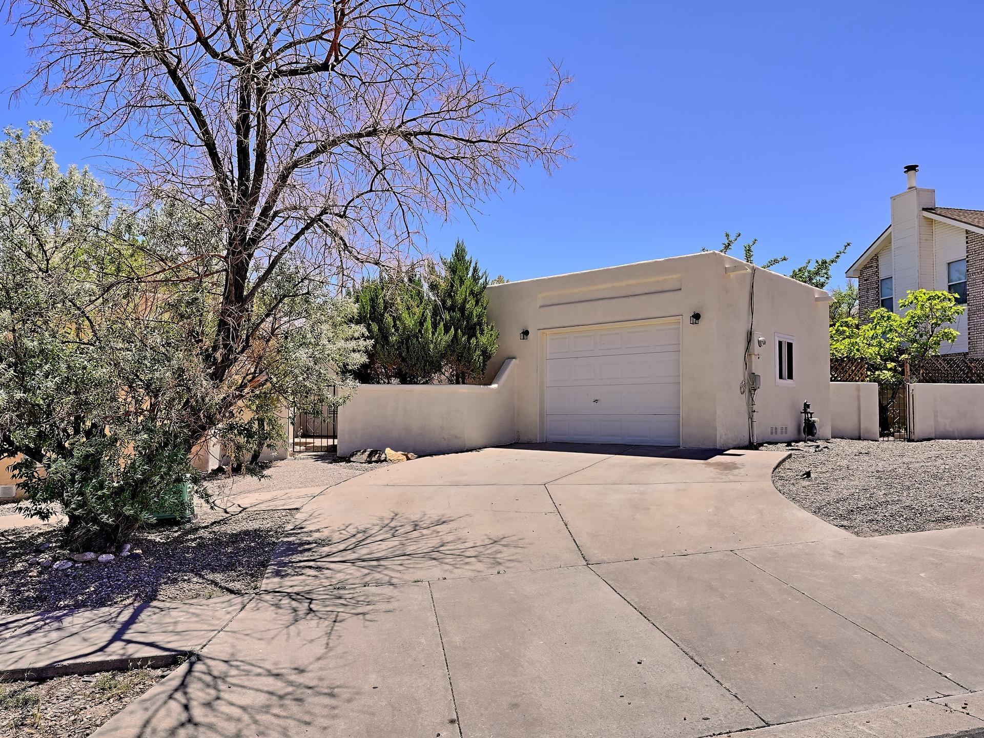 6808 Lamar Avenue NW, Albuquerque, NM 87120