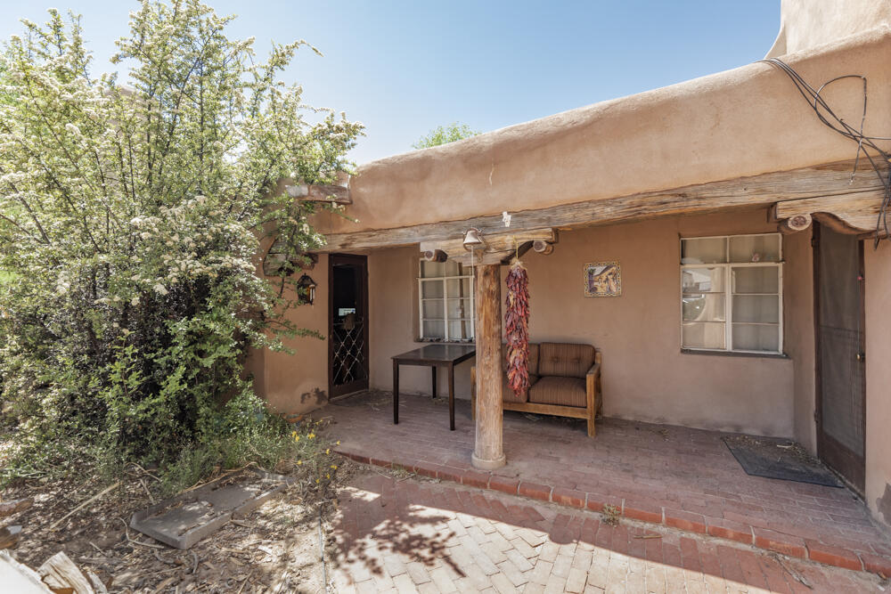252 Mira Sol Road, Corrales, NM 87048