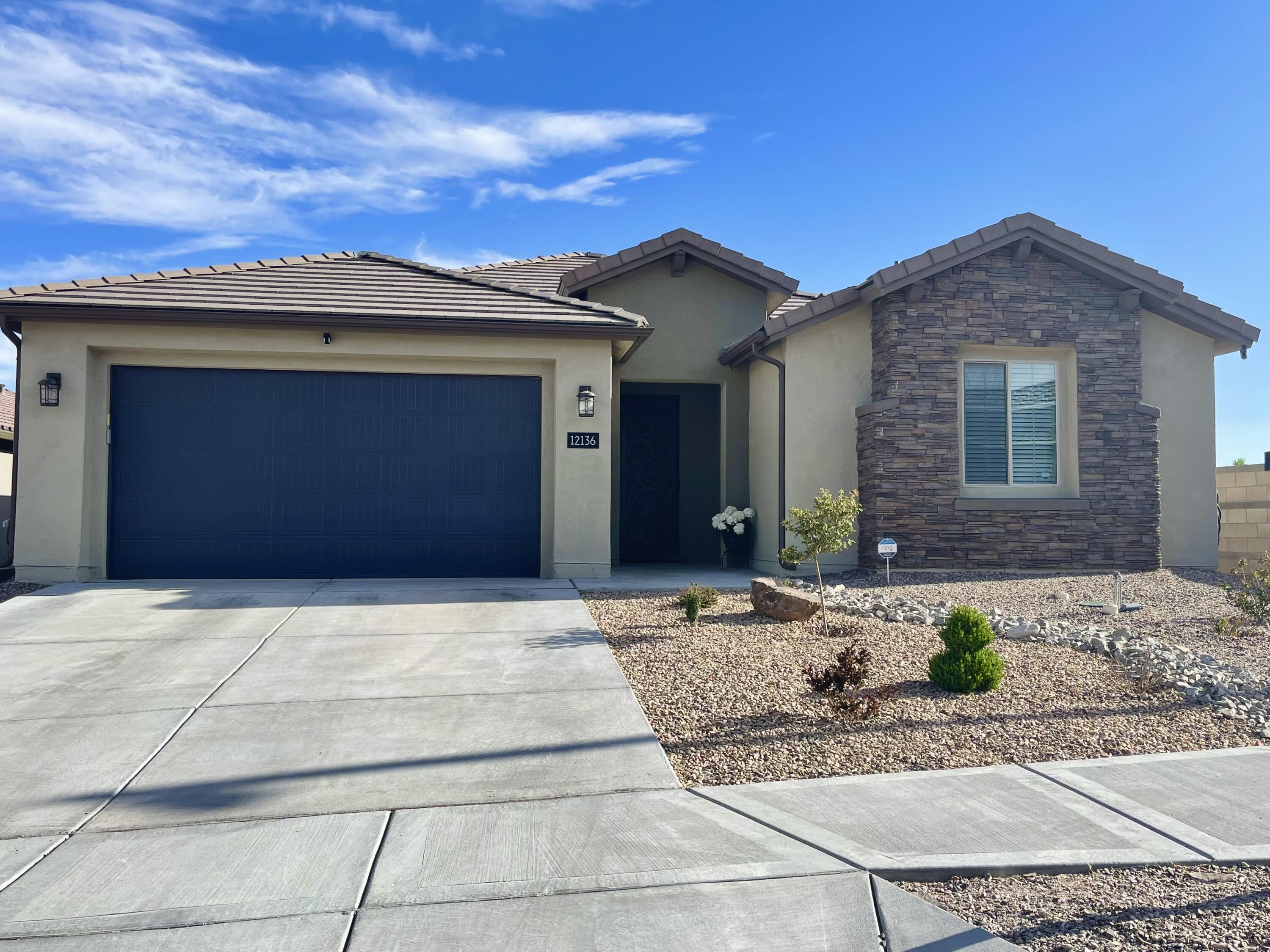 12136 Bear Valley Lane NW, Albuquerque, NM 87109