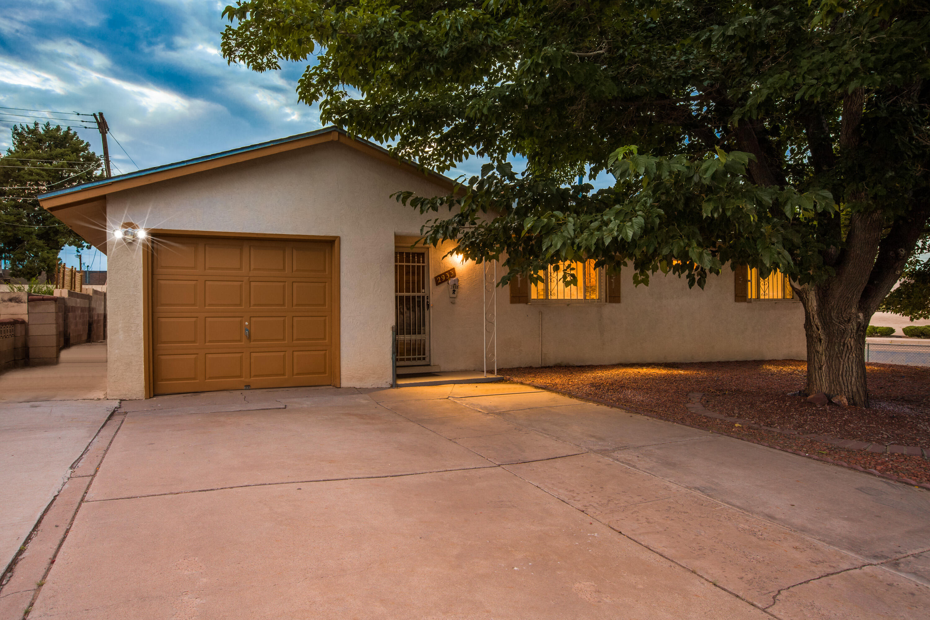 2933 Solano Drive NE, Albuquerque, NM 87110