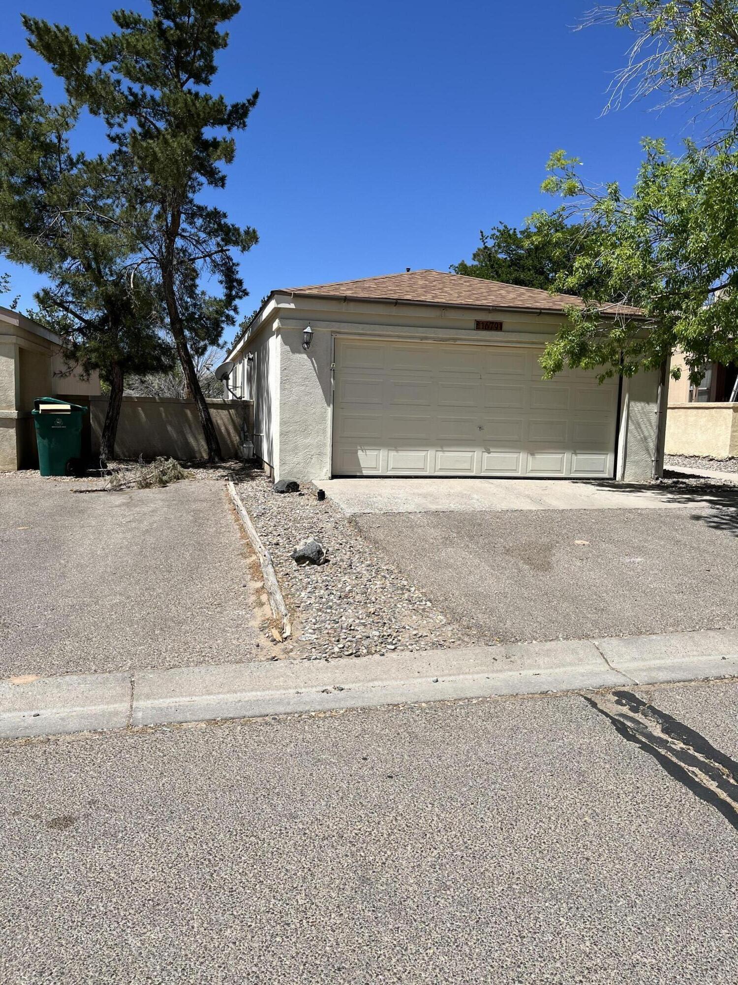 Beautiful charming 3 bedroom,  2 bathroom home with new paint, new carpet, new low flow toilets, new ceiling fans in all rooms, new roof, nice sun room,  refrigerated air, central forced heating, storage shed in the backyard and much more to offer.