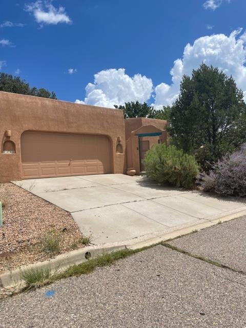 Lovely 2100 sq ft. home in cul-de-sac in Cedar Canyon, 3 bedroom, 2 bathrooms, with an additional 150 sq. ft., bonus room being used as office, great layout with 2 other bedrooms on other the side of house, big walk-in closet, large two-sink bathroom with tub in masterbedroom, 2 car garage, Brand New evaporative cooler, big living room, vega ceilings, saltillo tiles throughout common area, 2 Kiva gas fireplaces, one in master, new roof in 2017, cozy backyard, park nearby, central vac, shelving in garage, skylights, Washer, Dryer, new stovetop, new oven, fridge staying, and much more.