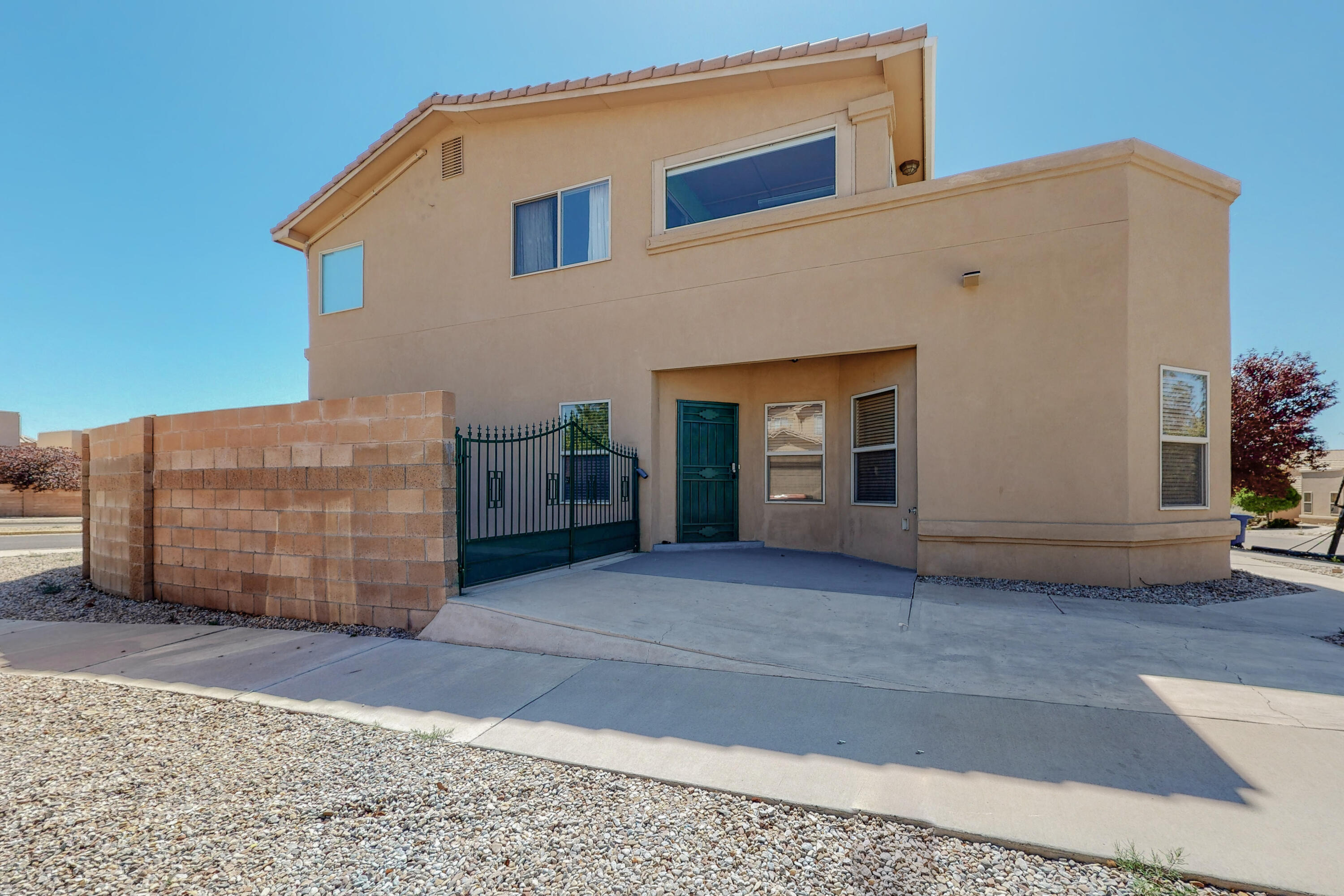7336 Dancing Eagle Avenue NE, Albuquerque, NM 87113
