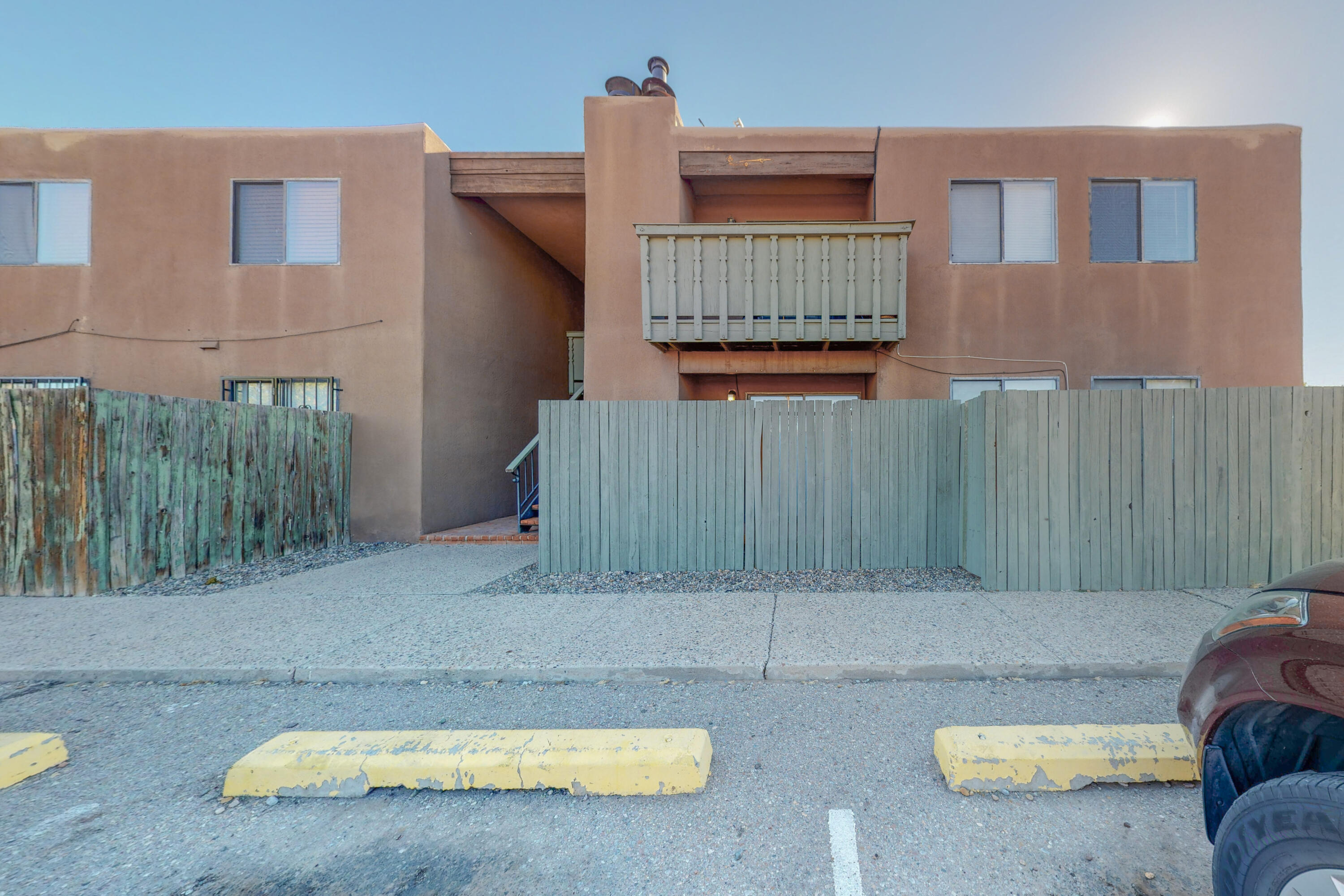 251 La Vida Nueva Del Este SW, Albuquerque, NM 87105