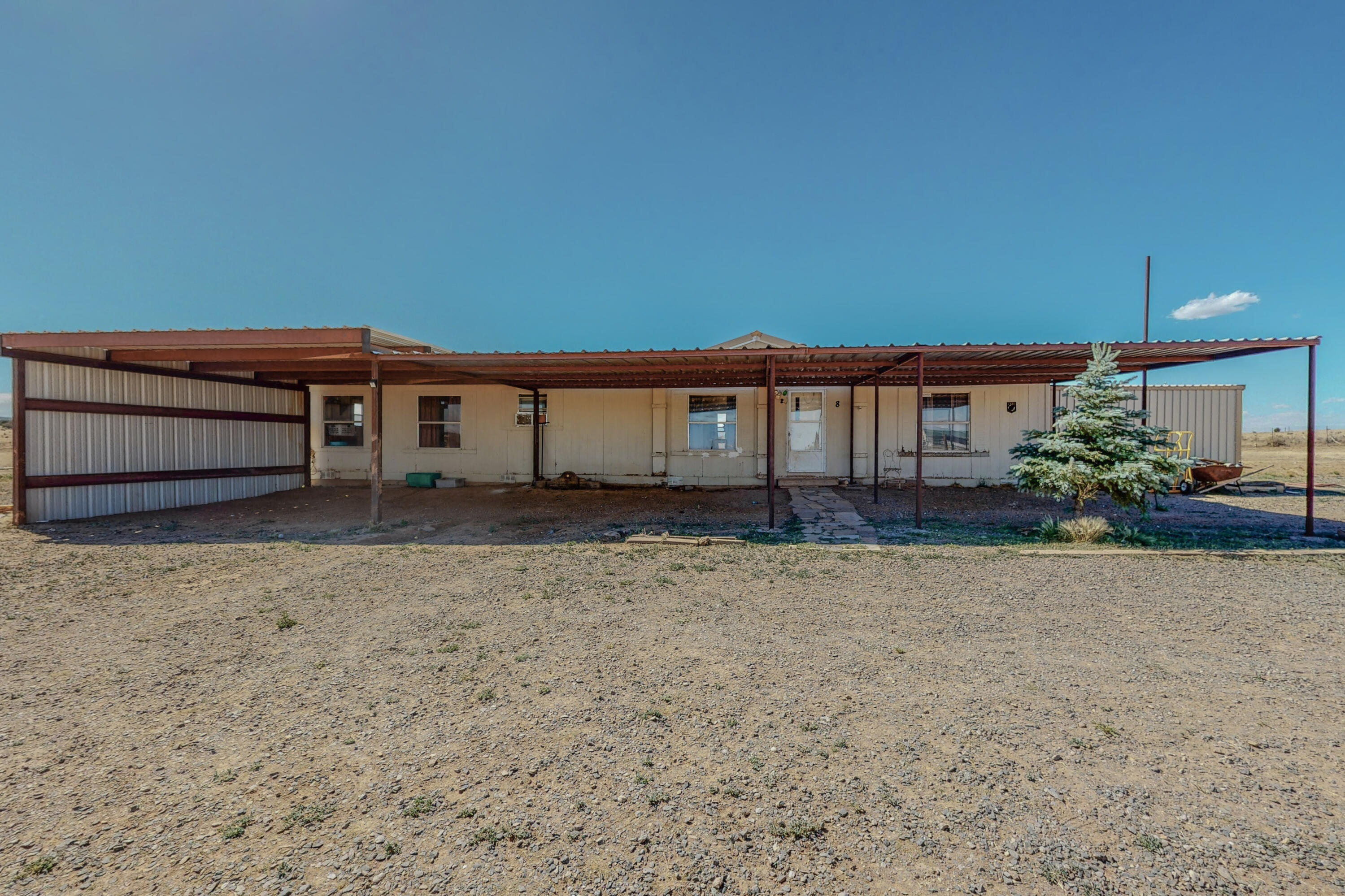 8 Douglas Court, Edgewood, NM 87015