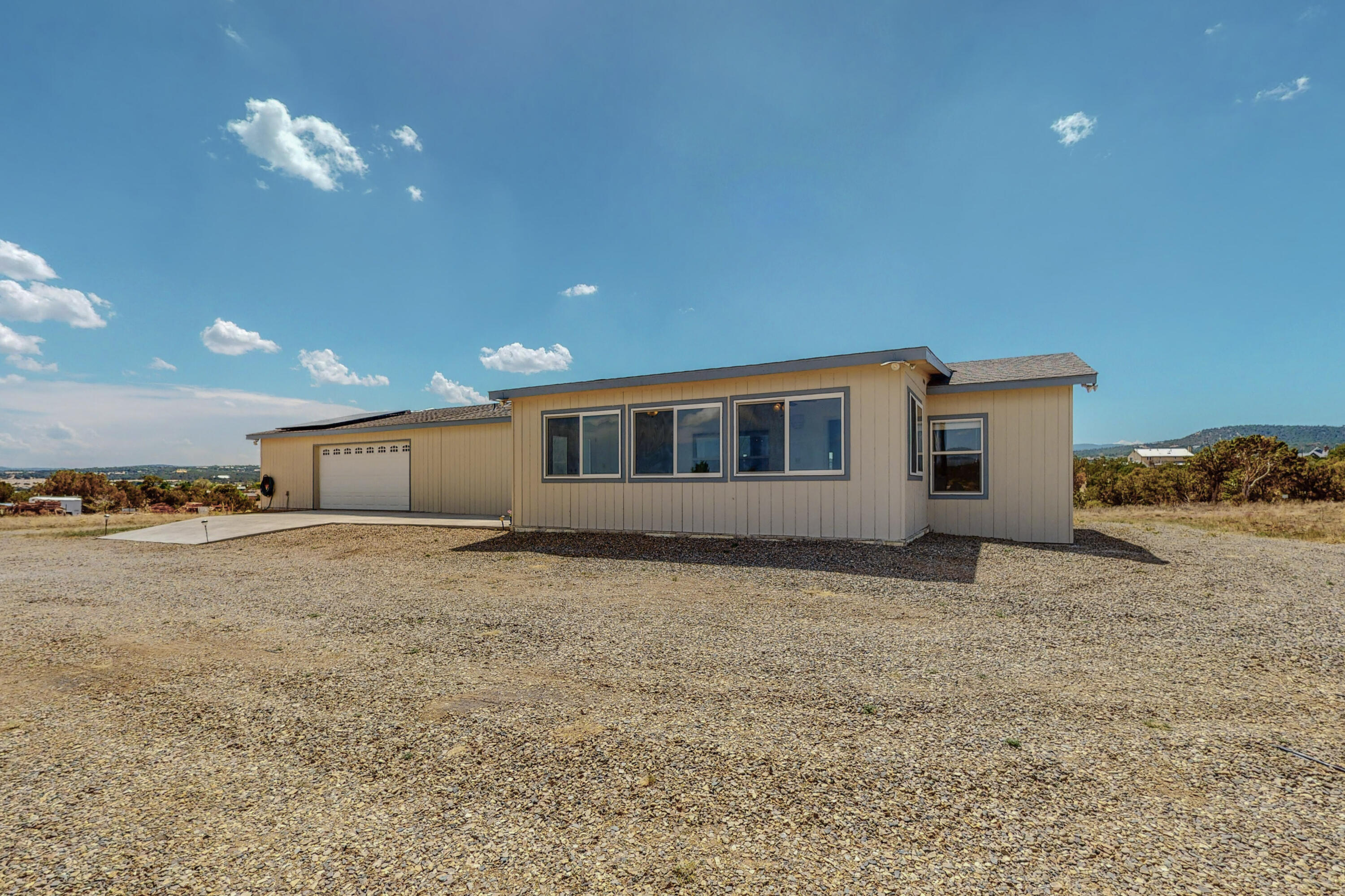 29 Brent Road, Edgewood, NM 87015
