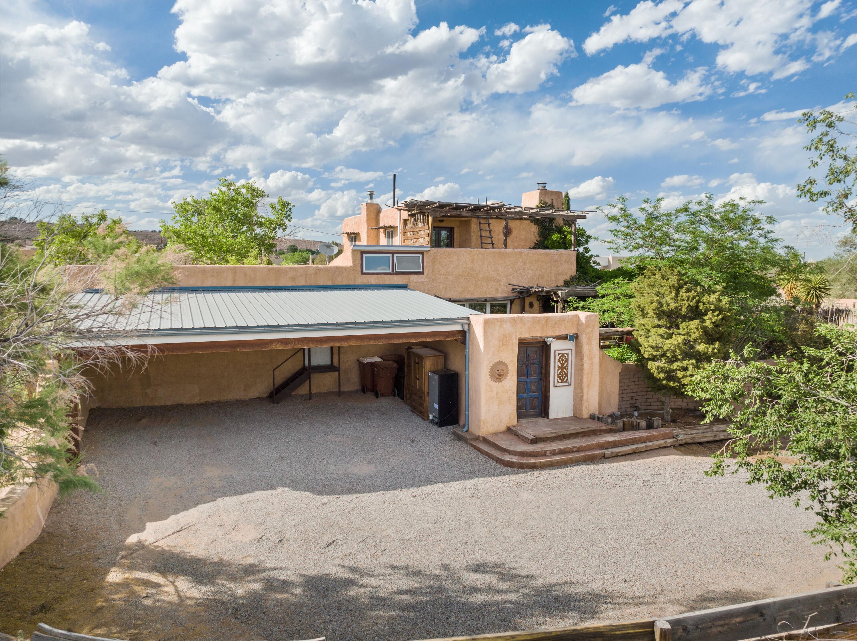 416 Camino Arco Iris, Corrales, NM 87048
