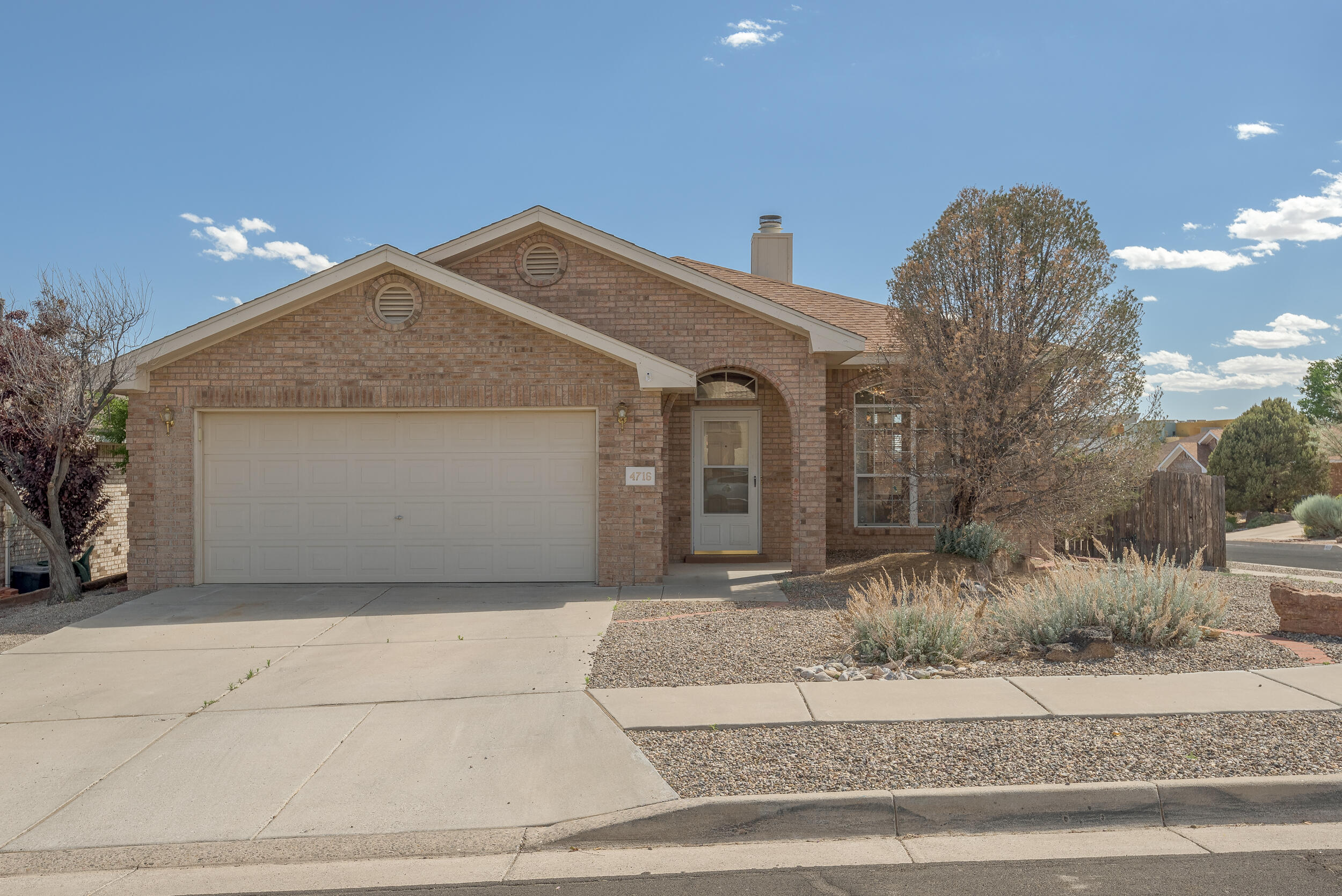 Don't miss this Opel Jenkins beauty!  You will walk into a stunning tiled living area with a three sided fireplace.   This home is full of natural light and has a covered patio for all of your outdoor gatherings.  There is NO HOA in the neighborhood  which is conveniently located near schools, restaurants, the mall, grocery stores, pharmacies, medical facilities,  and has quick access to Paseo del Norte to the freeway.