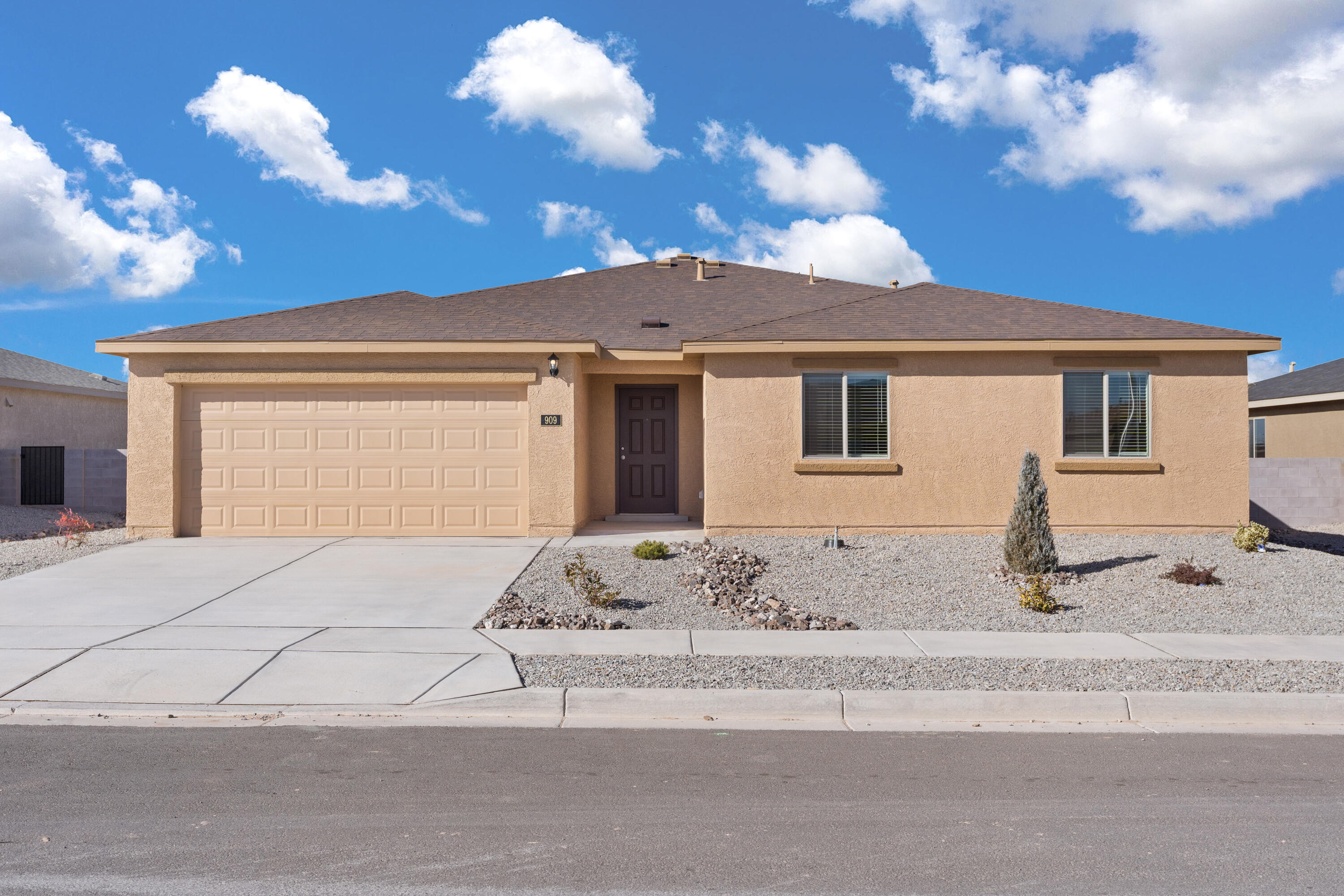 909 Camino De Las Violetas, Belen, NM 87002