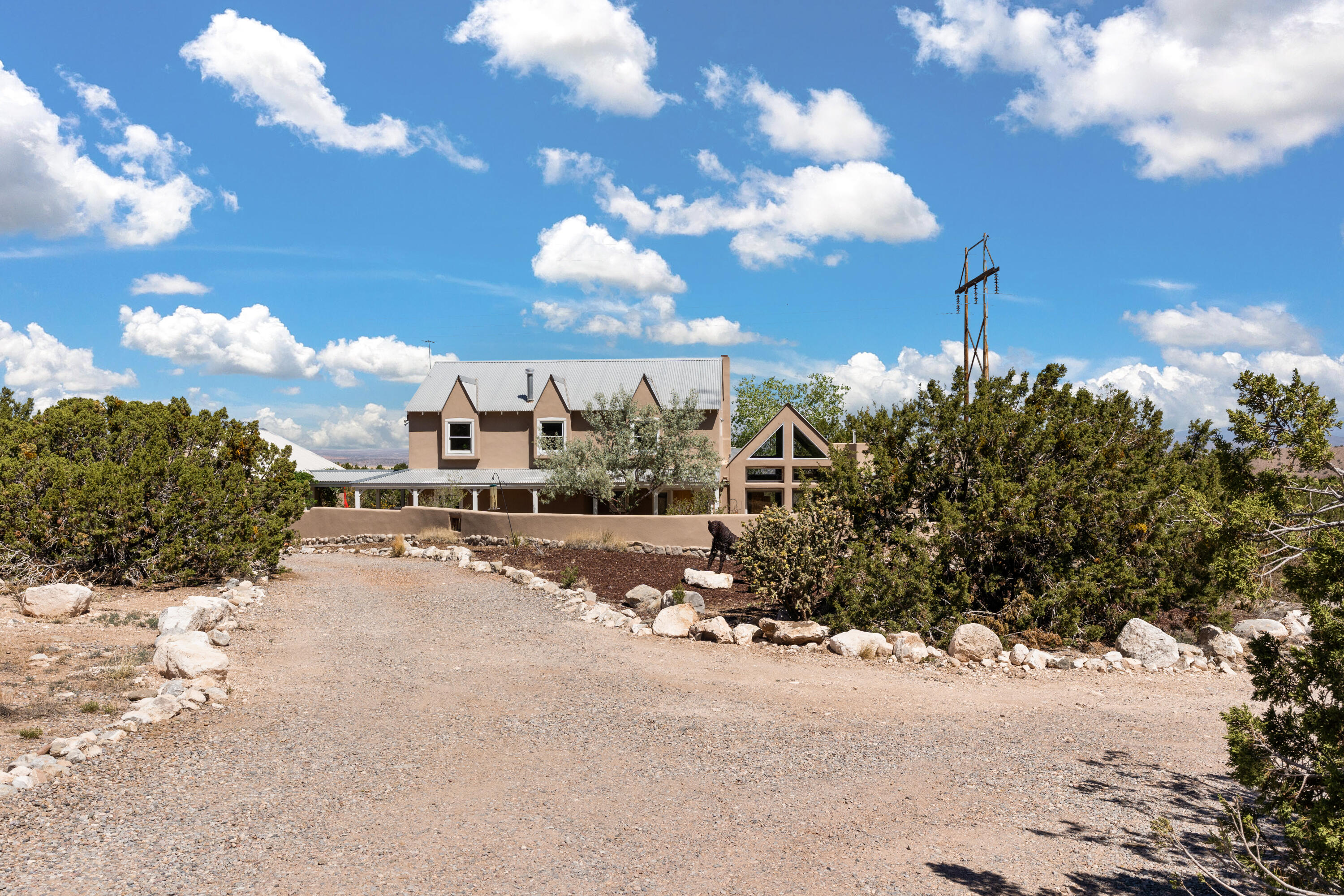 39 Quail Meadow Road, Placitas, NM 87043