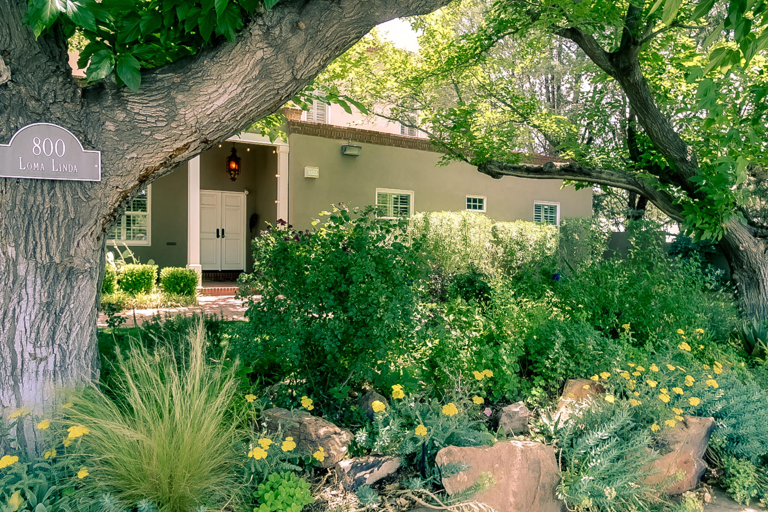 800 Loma Linda Place SE, Albuquerque, NM 87108