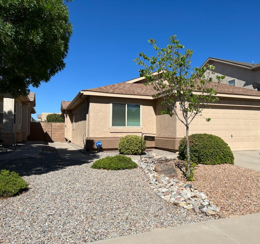 Immaculate 3 bedroom in the gated Vittora Subdivision. Recent plush carpet with upgraded padding. Newer kitchen appliances, windows and garage floor epoxied all in 2021. Front yard and back yard are fully landscaped with turf and an extended epoxied patio in the back!