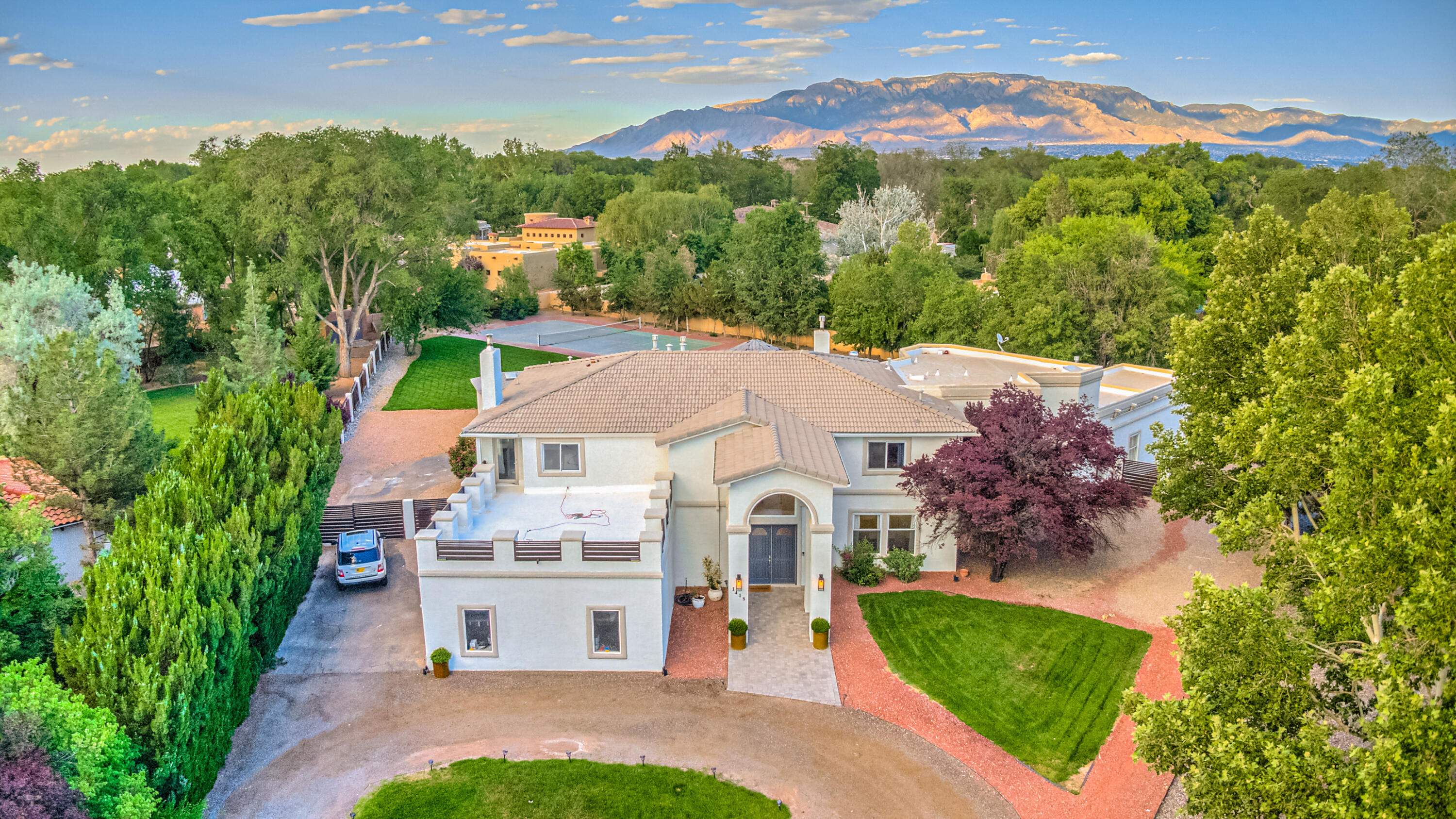 1418 Bonito Suenos Court NW, Los Ranchos, NM 87107