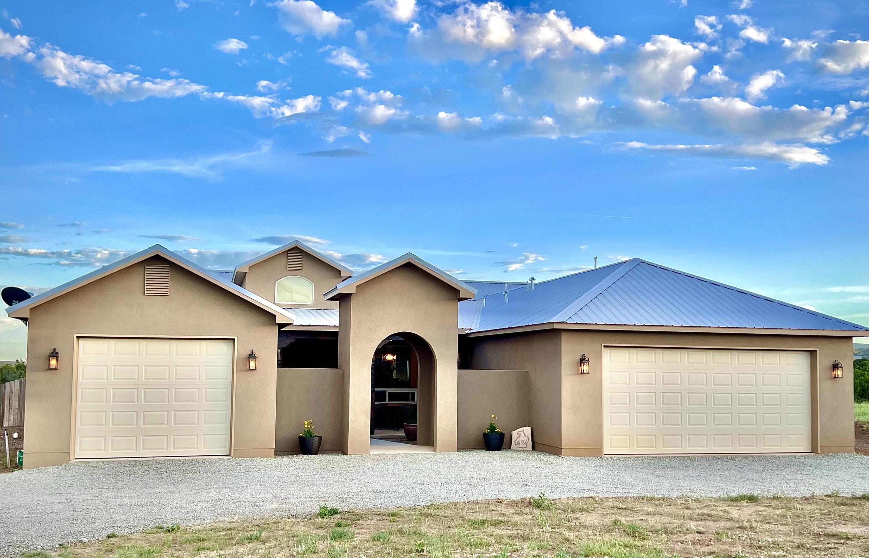 25 Jack Rabbit Run, Tijeras, NM 87059