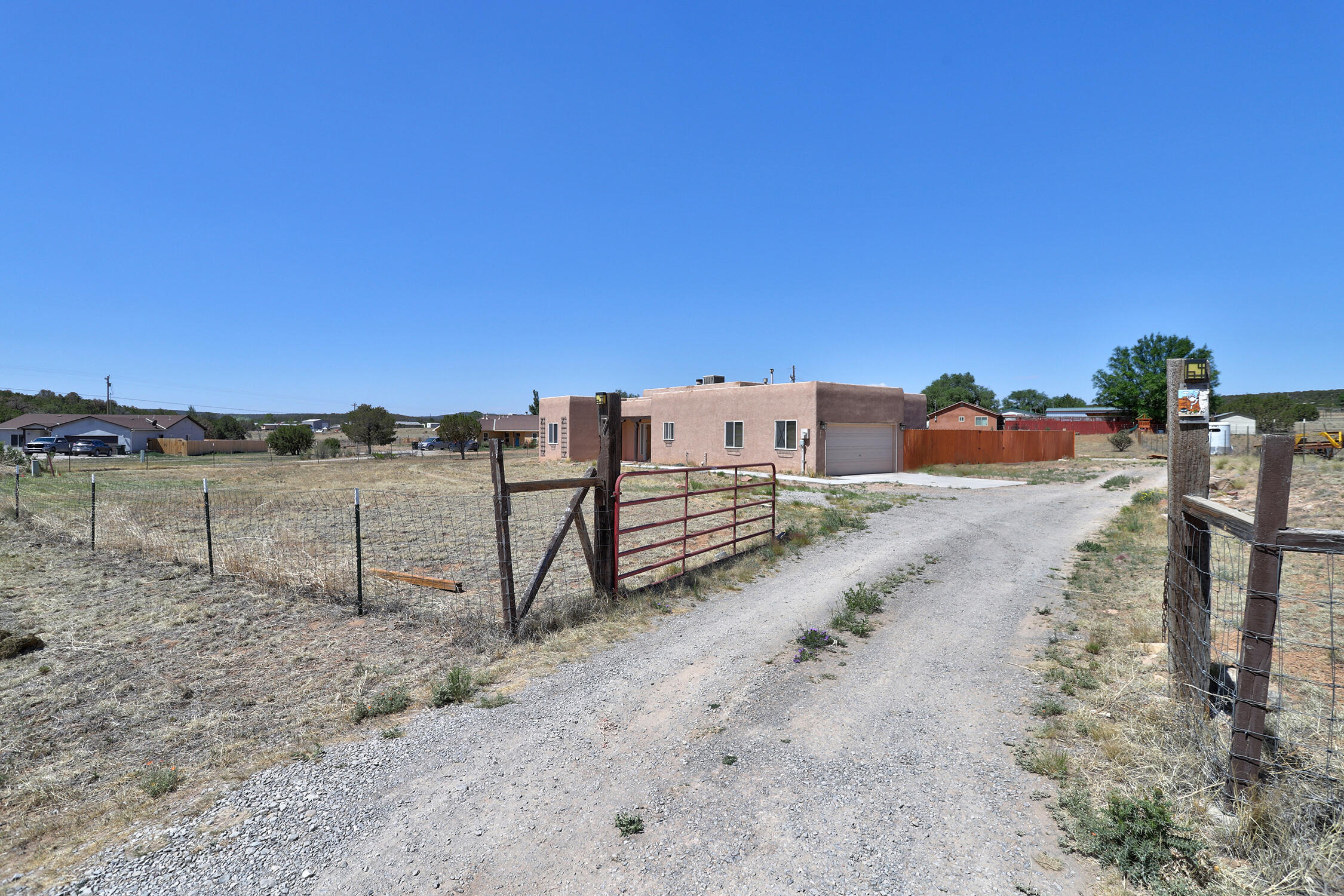 17 Fall Road, Edgewood, NM 87015