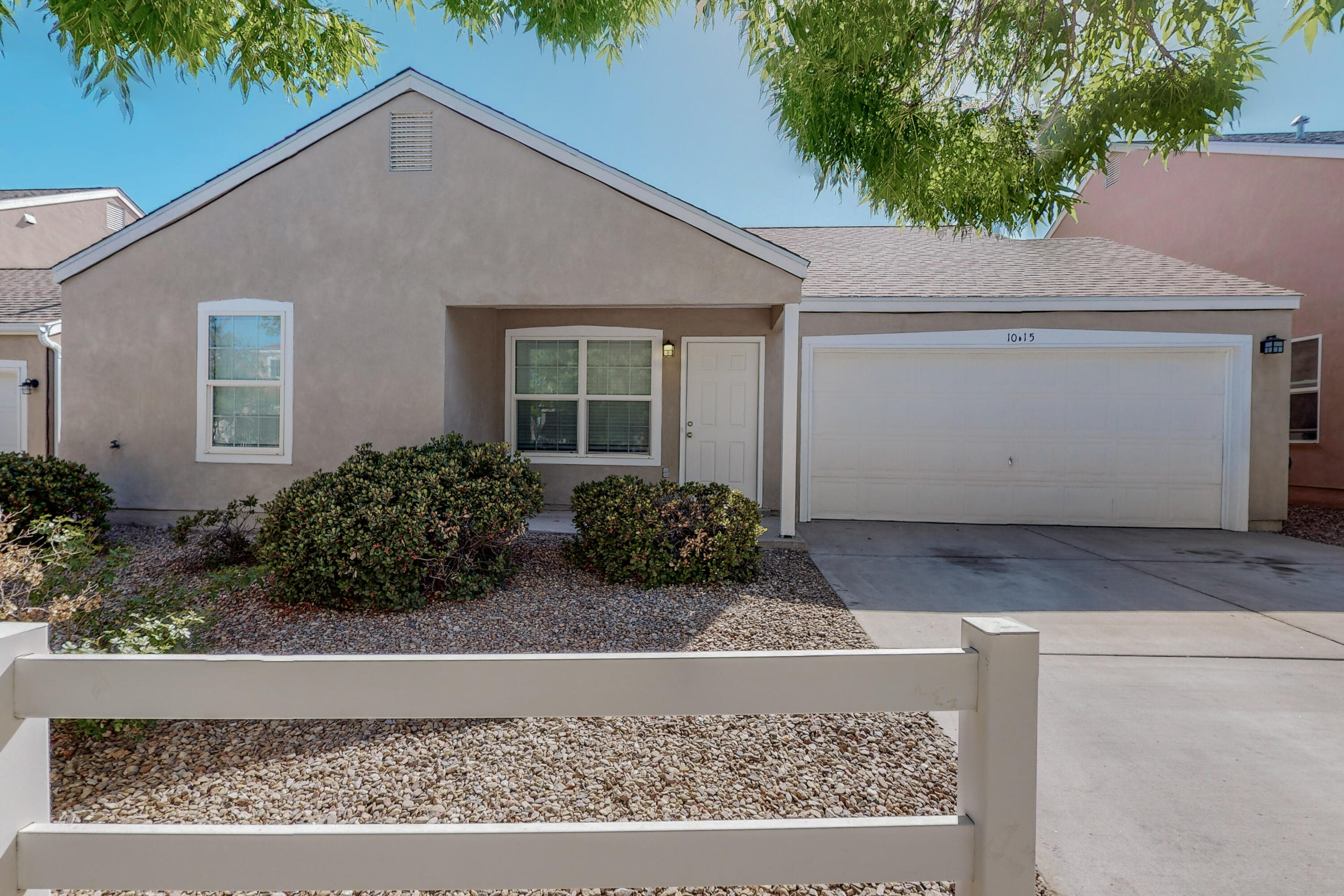 MUST SEE fully renovated turnkey home!  New tile flooring, carpet, and fresh paint throughout! New stainless steel kitchen appliances along with new granite, new cabinets, and tile backsplash! Master bathroom has new tiled shower, vanity, and granite!  Hall bathroom has new tub, tile shower surround, vanity, and granite! Covered front porch and covered back patio! Close to schools, shopping, and restaurants!