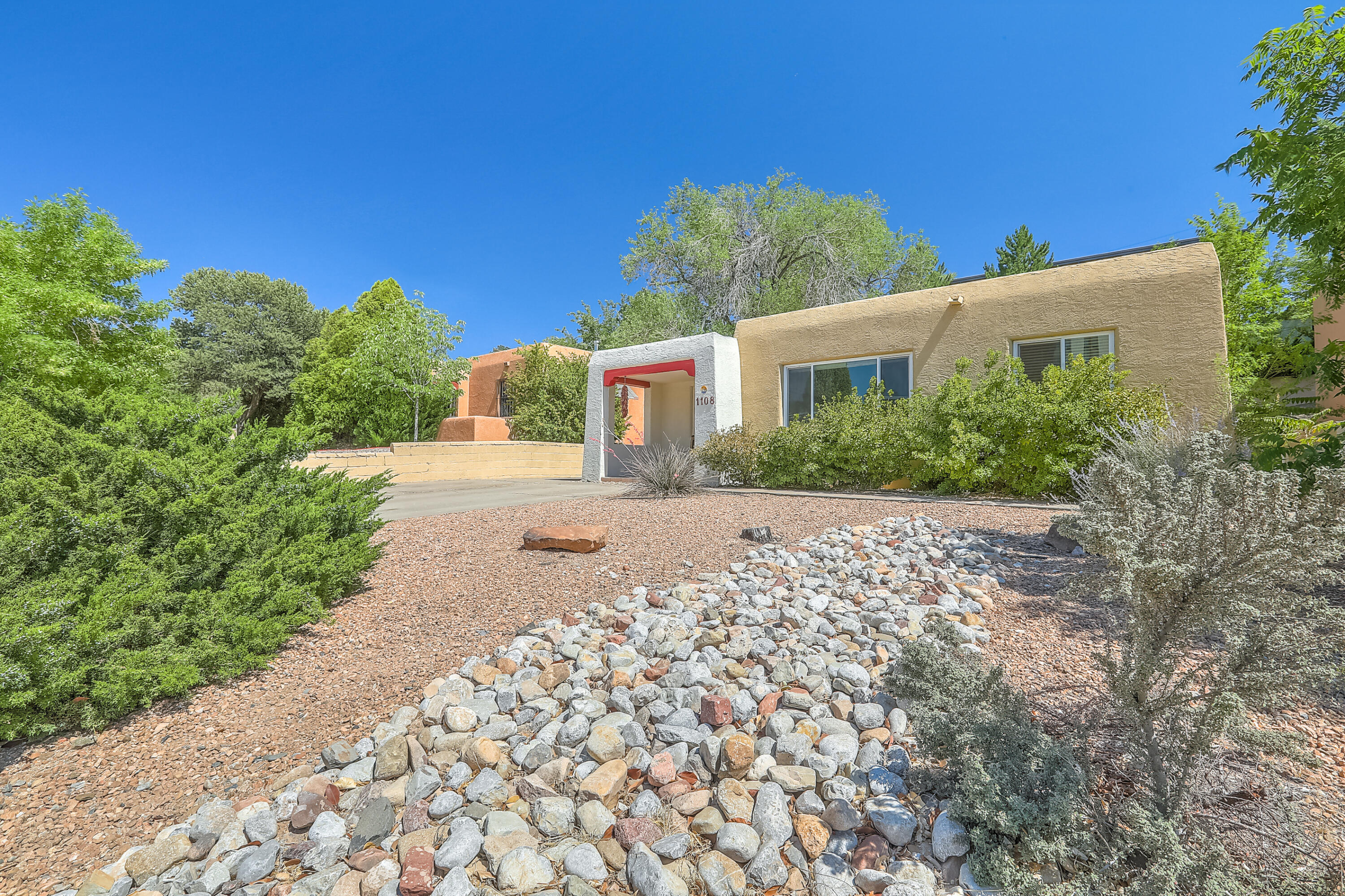 1108 Roma Avenue NE, Albuquerque, NM 87106