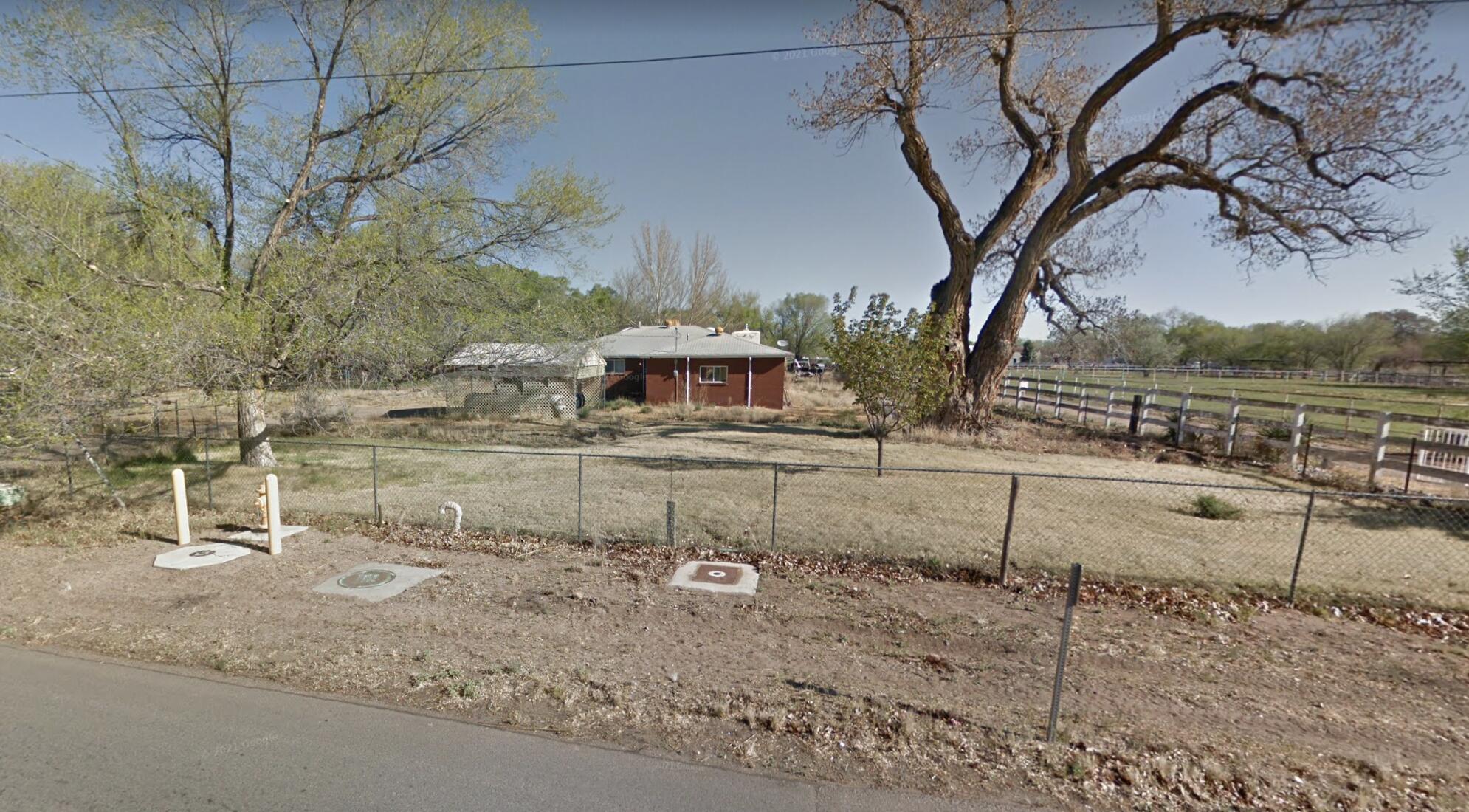 2501 Norment Road SW, Albuquerque, NM 87105