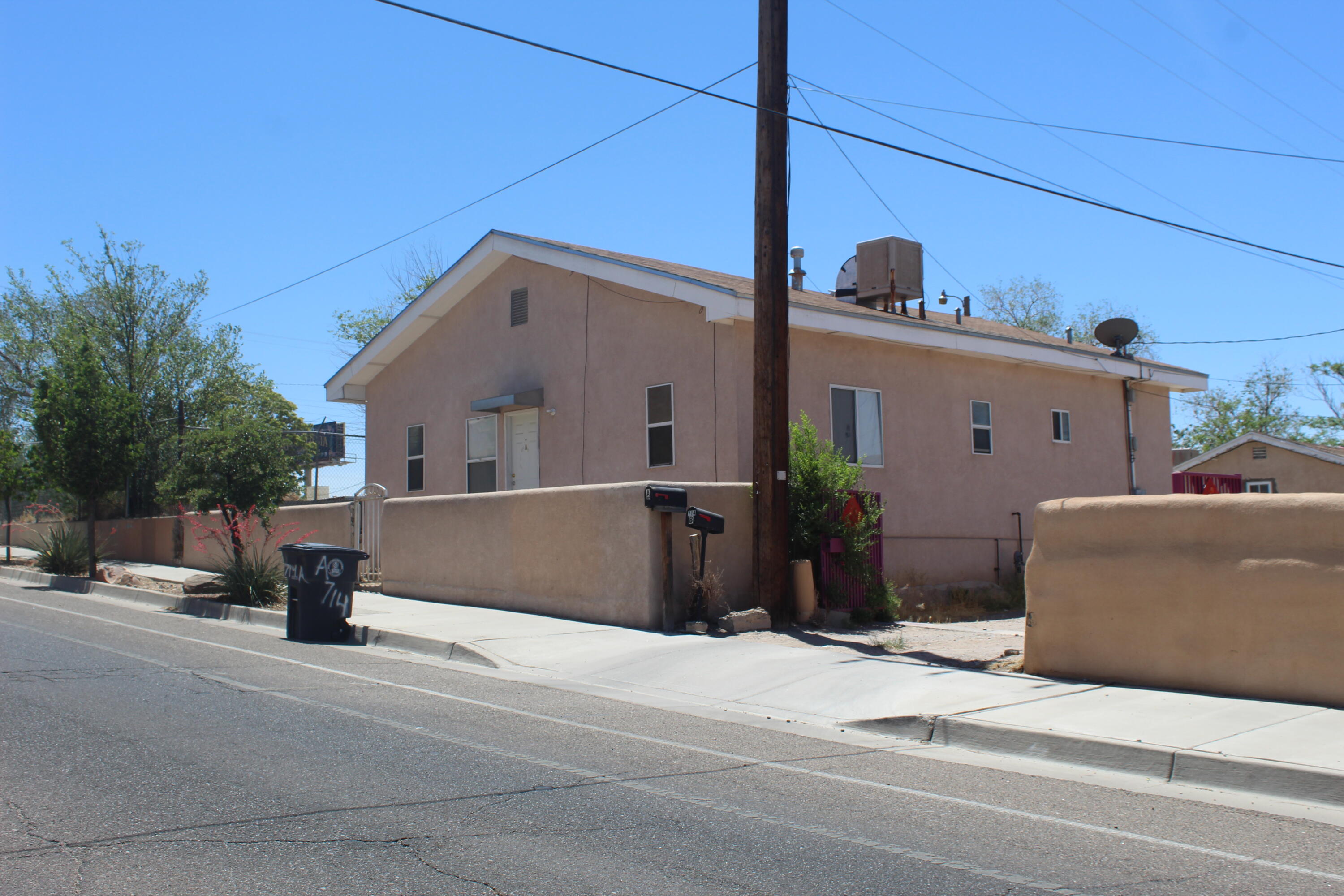 714 Coal Avenue SE, Albuquerque, NM 87102