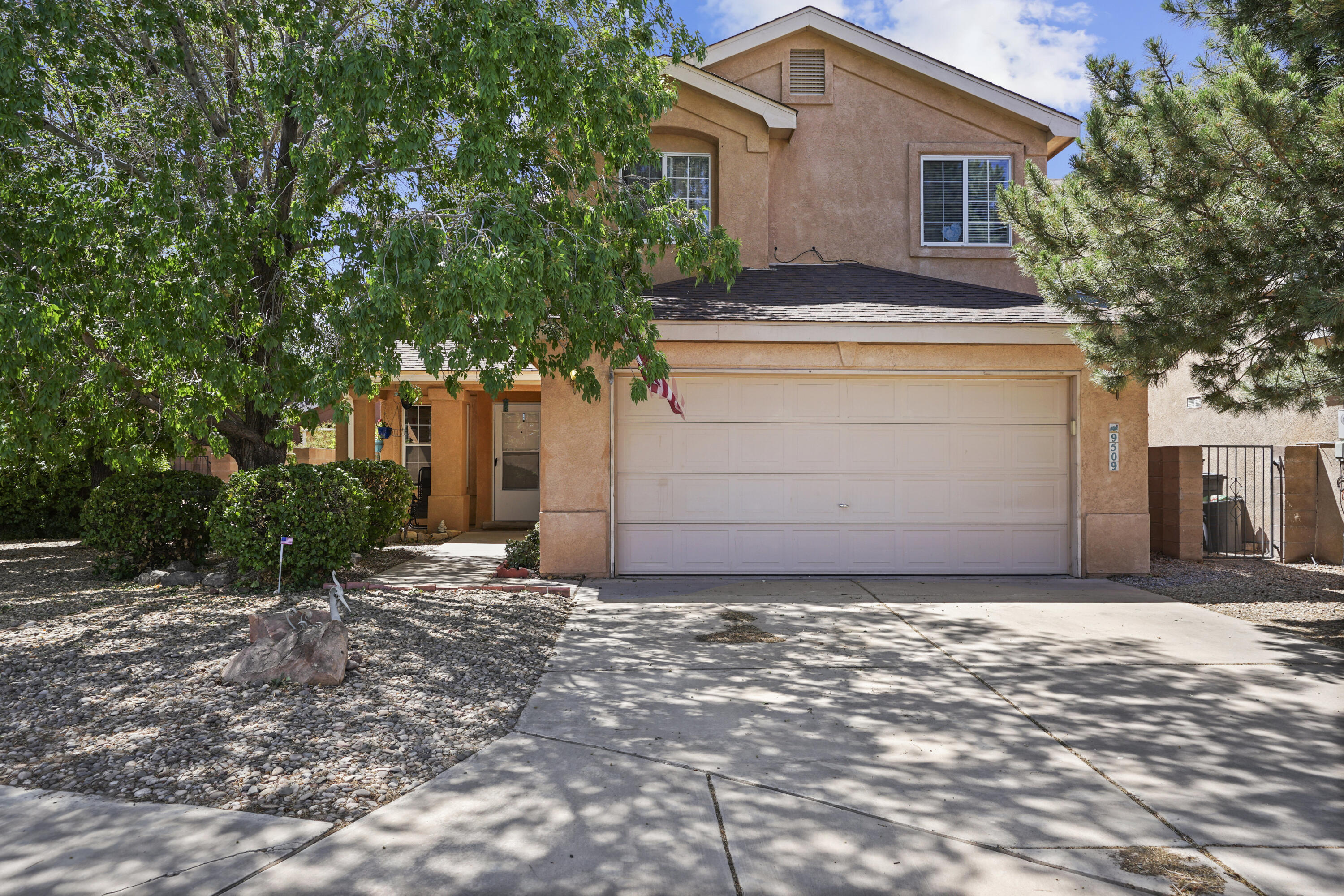 Don't miss this Ventana Ranch home! Spacious three-bedroom home with two living areas and a bonus loft space! Raised ceilings in the living room bring in tons of natural light through the clerestory windows! Bonus second living space off the dining room and kitchen. Stainless steel appliances in the kitchen with a gas range! Private owners suite with double sinks, garden tub, and separate shower! The floorplan is perfect for entertaining! Fully Landscaped backyard oasis with koi pond! Quick access to Paseo del Norte and universe! Schedule a private showing today!