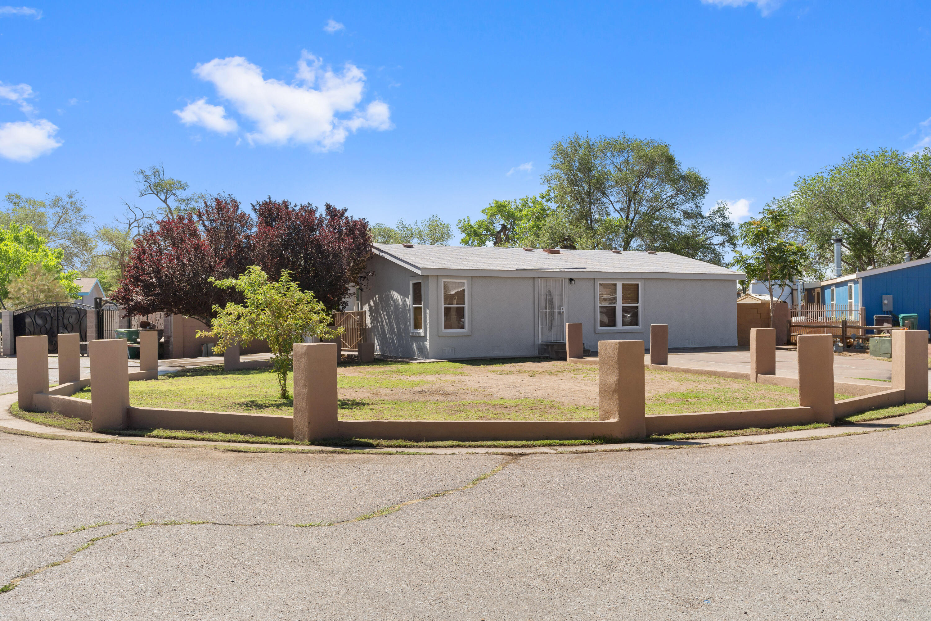 1624 El Patio Place SW, Albuquerque, NM 87105