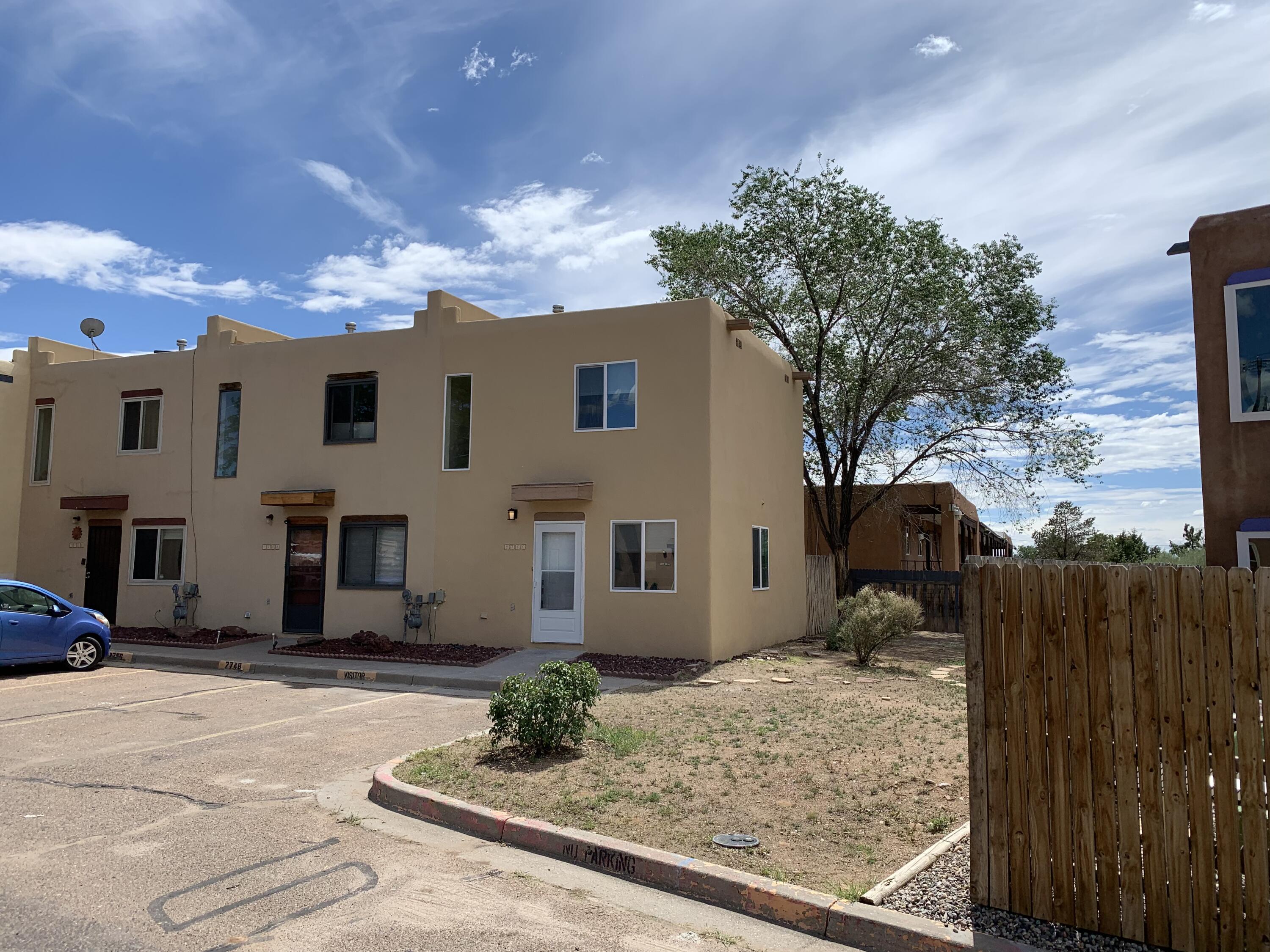 2740 Calle De Oriente, Santa Fe, NM 87507