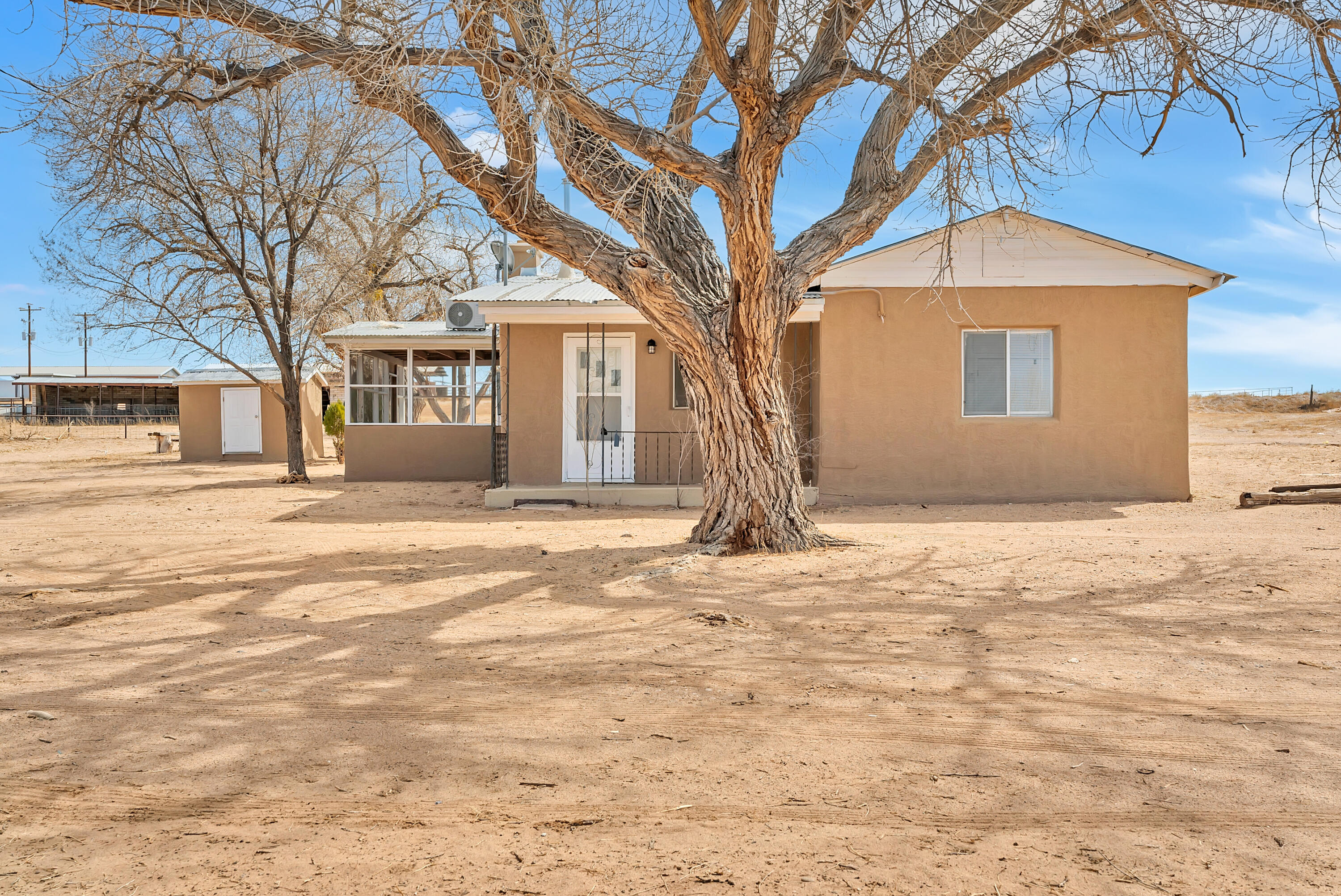 1647 Highway 304, Belen, NM 87002