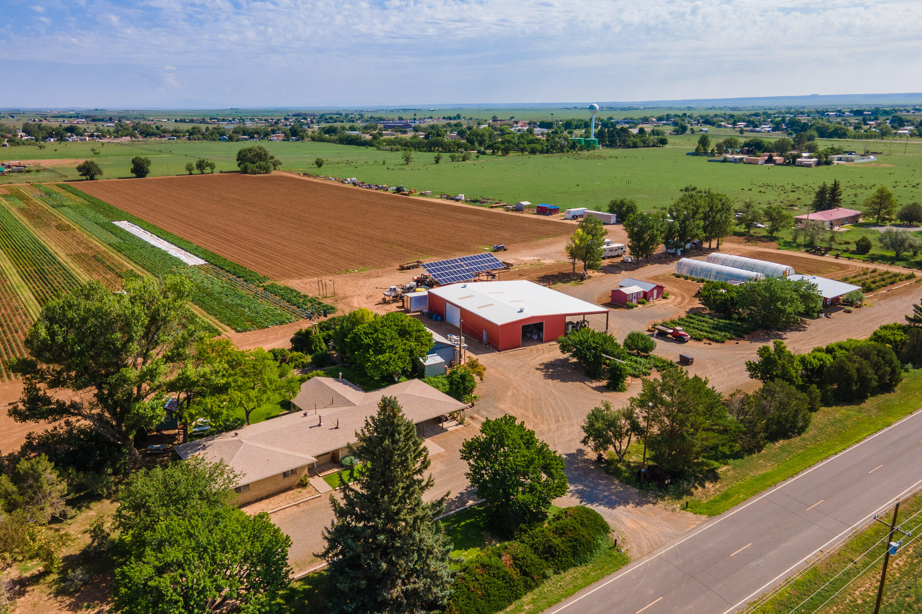 901 W Martinez Road, Moriarty, NM 87035
