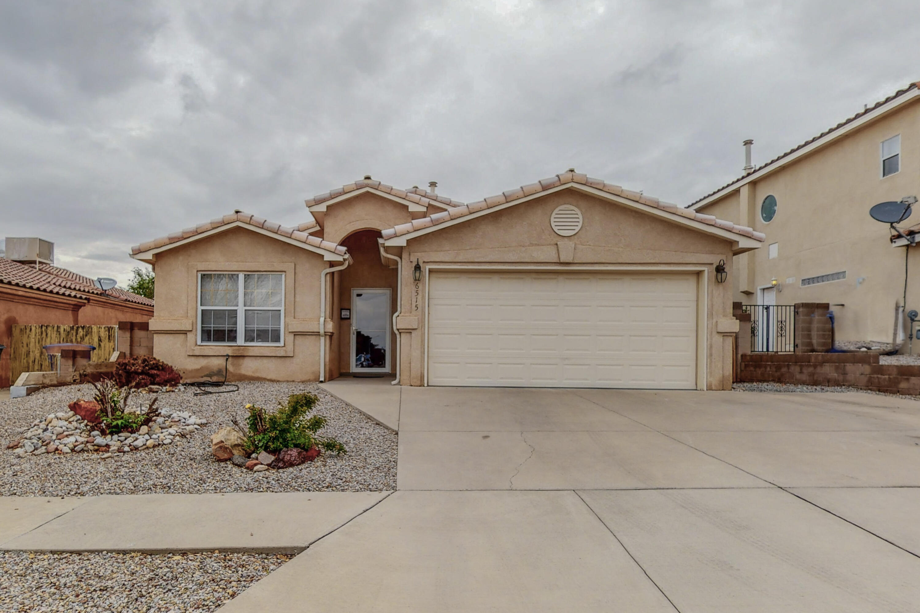 6515 Sonrisa Place NE, Albuquerque, NM 87113