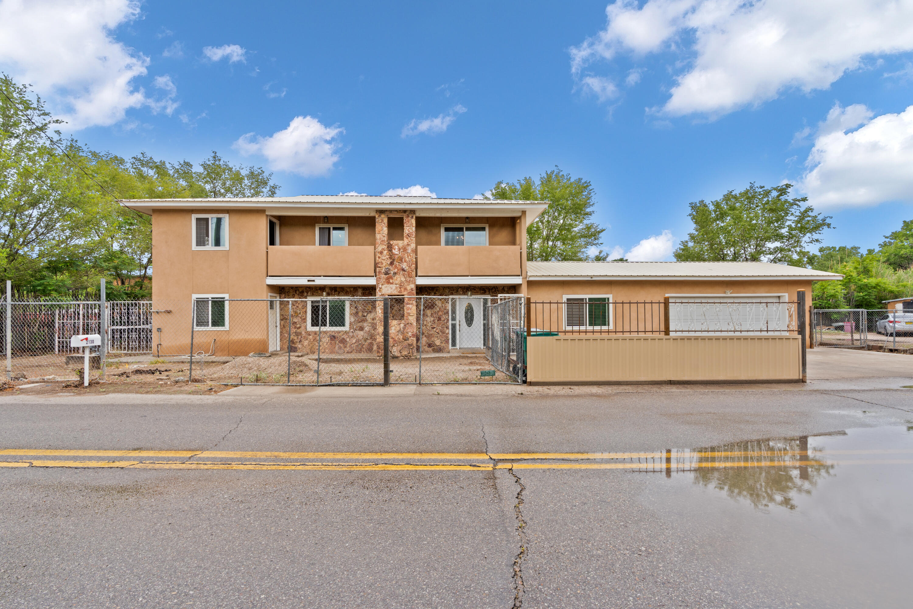 2130 La Vega Drive SW, Albuquerque, NM 87105