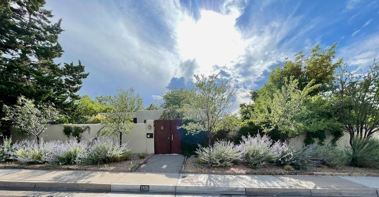 1101 Jefferson Street SE, Albuquerque, NM 87108