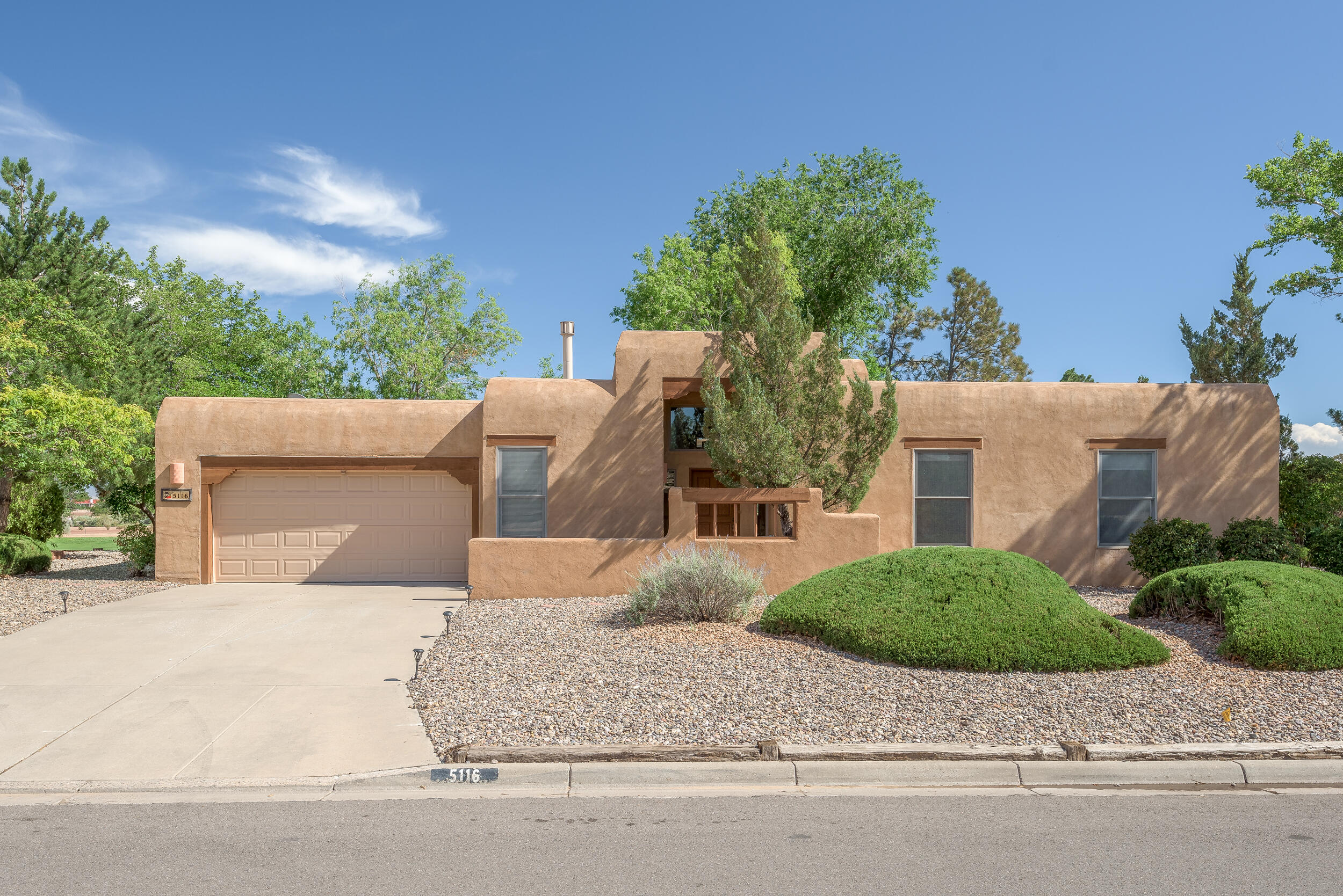 5116 Timan Avenue NW, Albuquerque, NM 87114