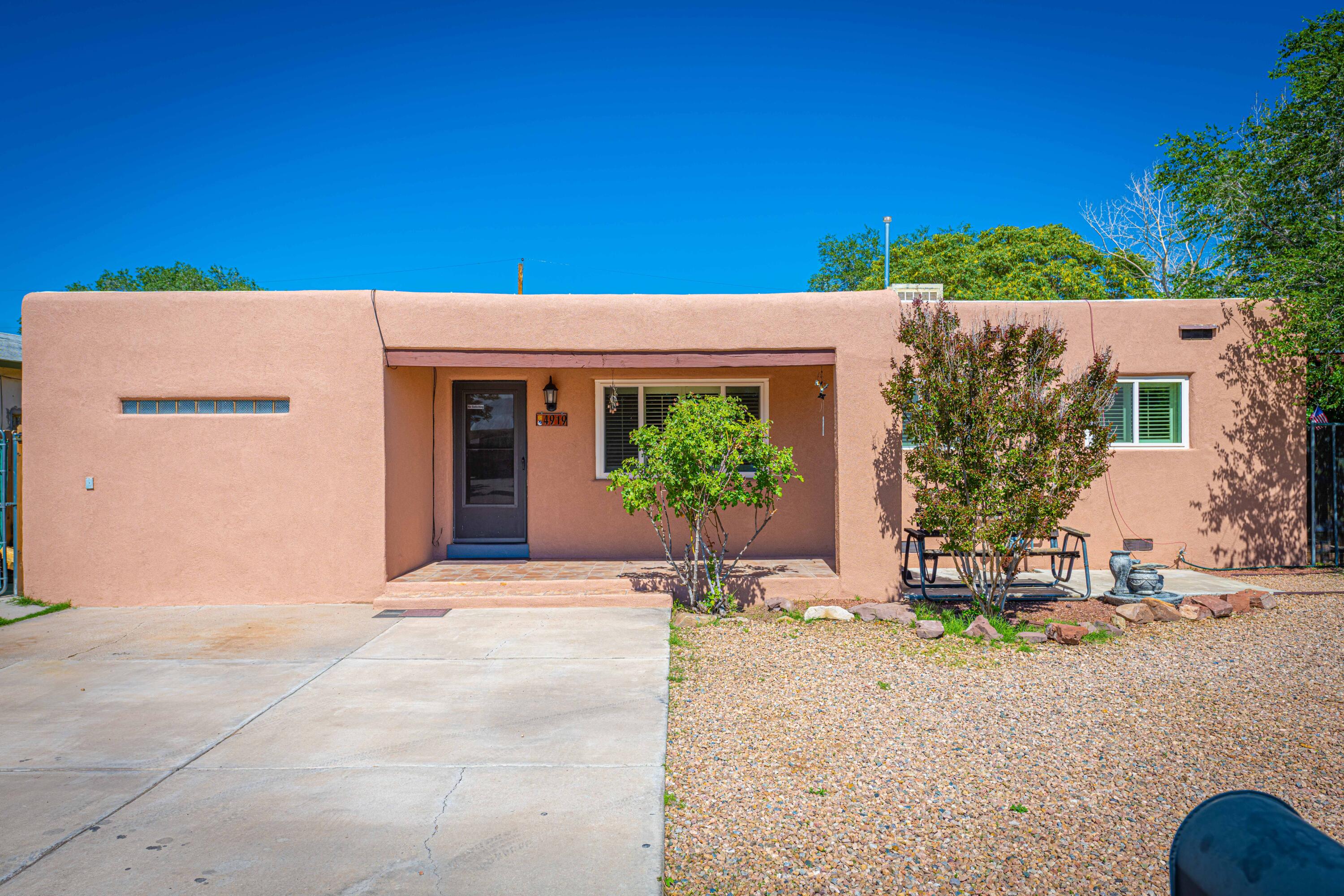 4919 Pastura Place NW, Albuquerque, NM 87107