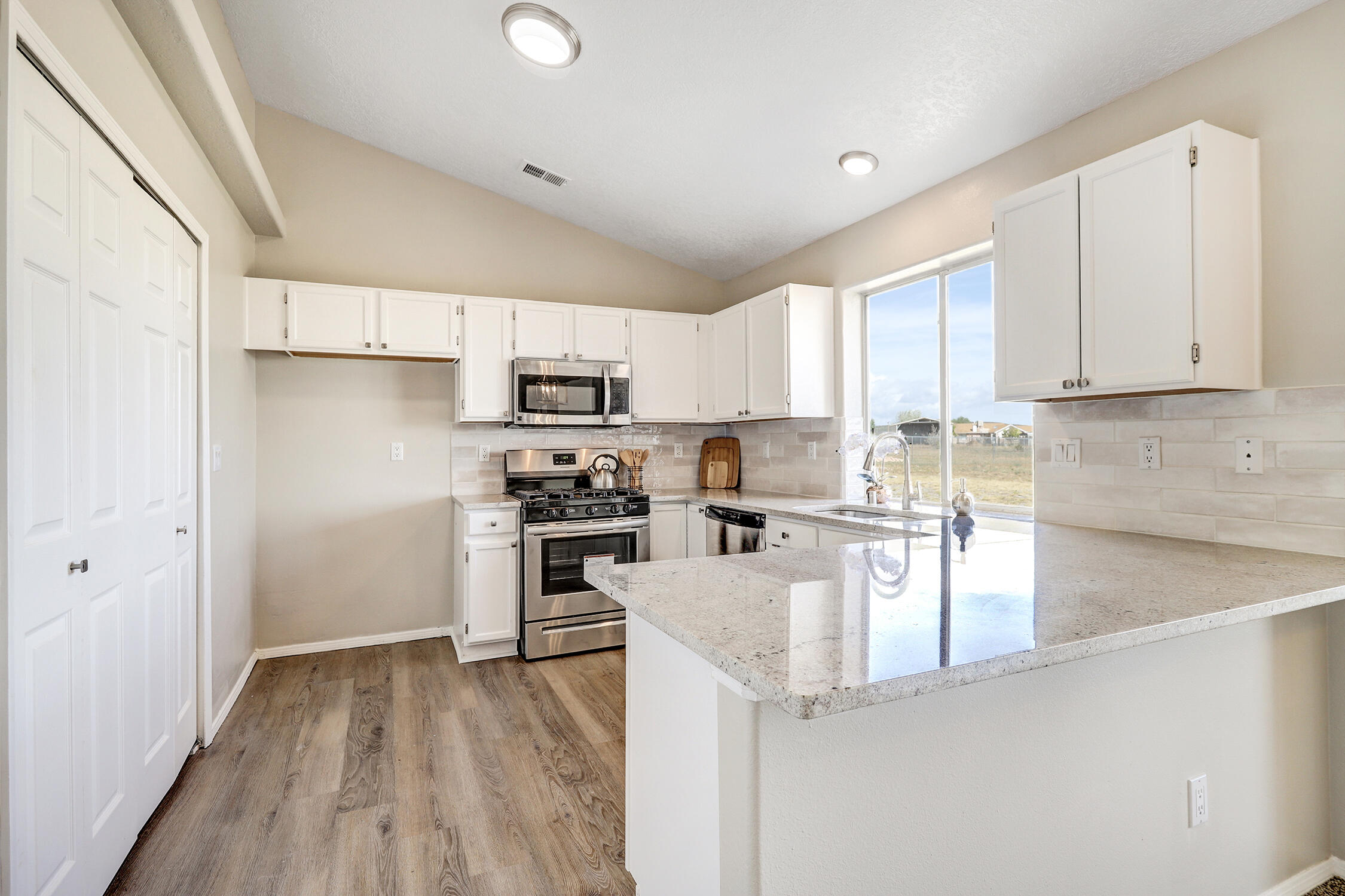 85 Mustang Road, Edgewood, NM 87015