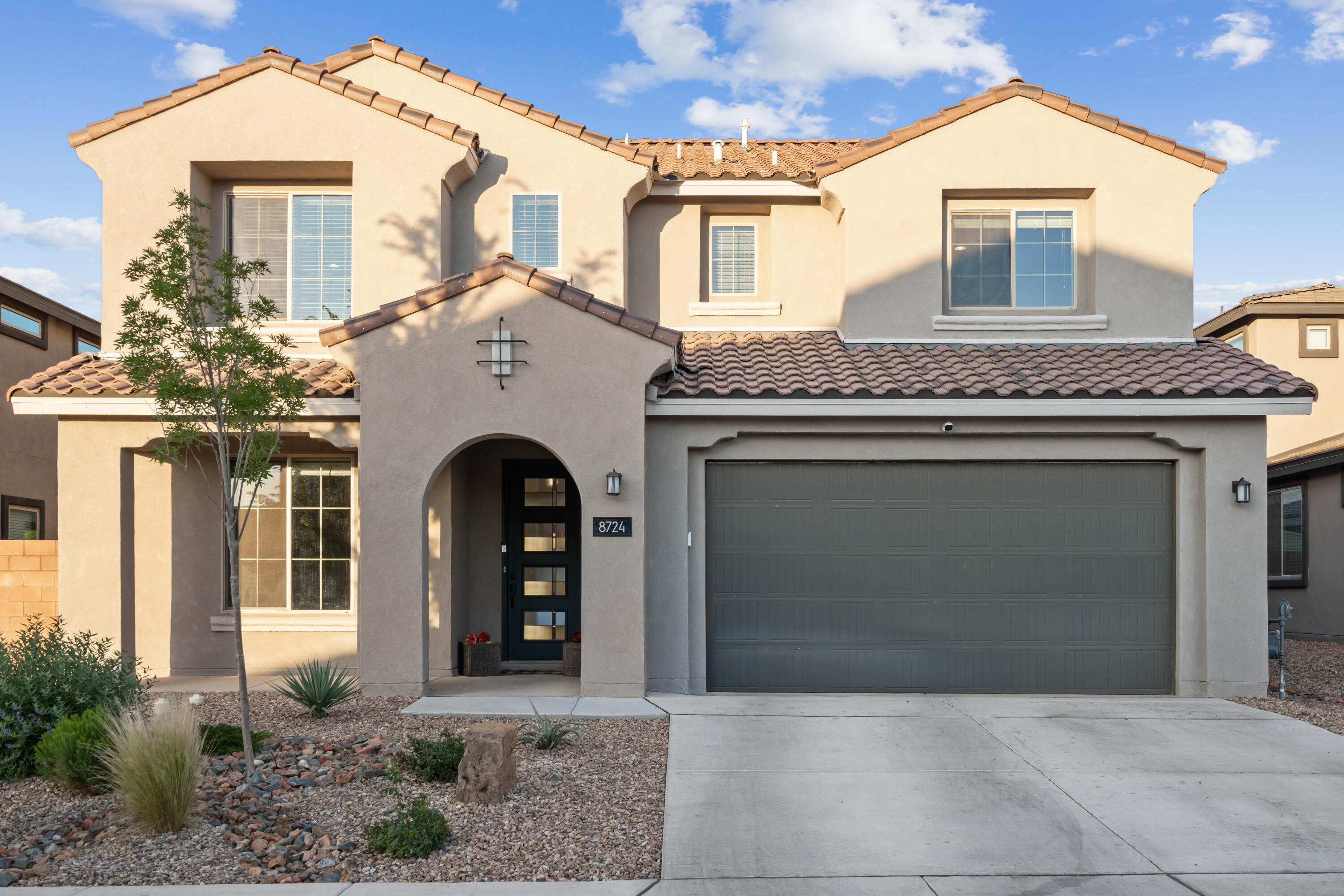 8724 La Pradera Way NE, Albuquerque, NM 87113