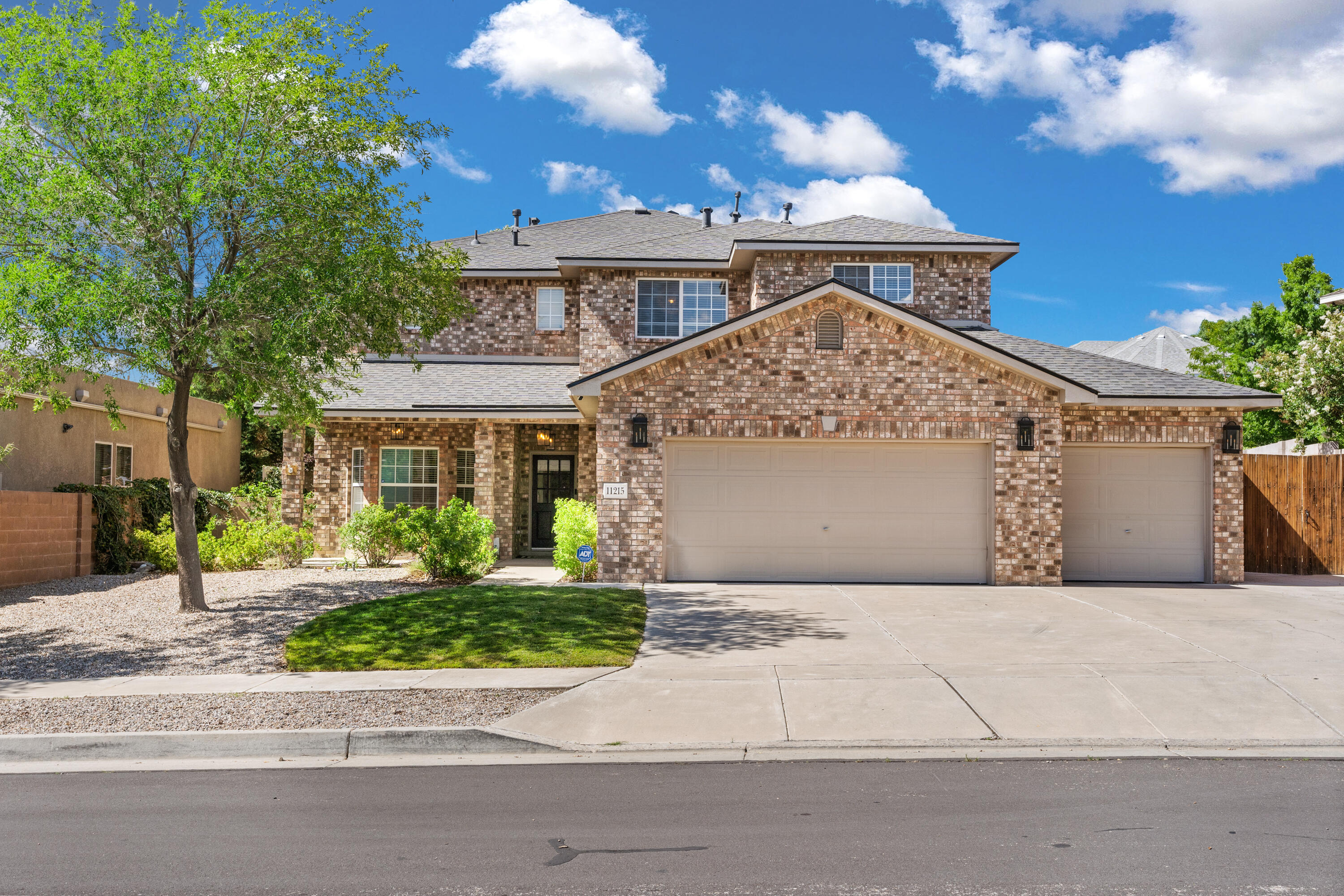 11215 Amman Avenue NE, Albuquerque, NM 87122