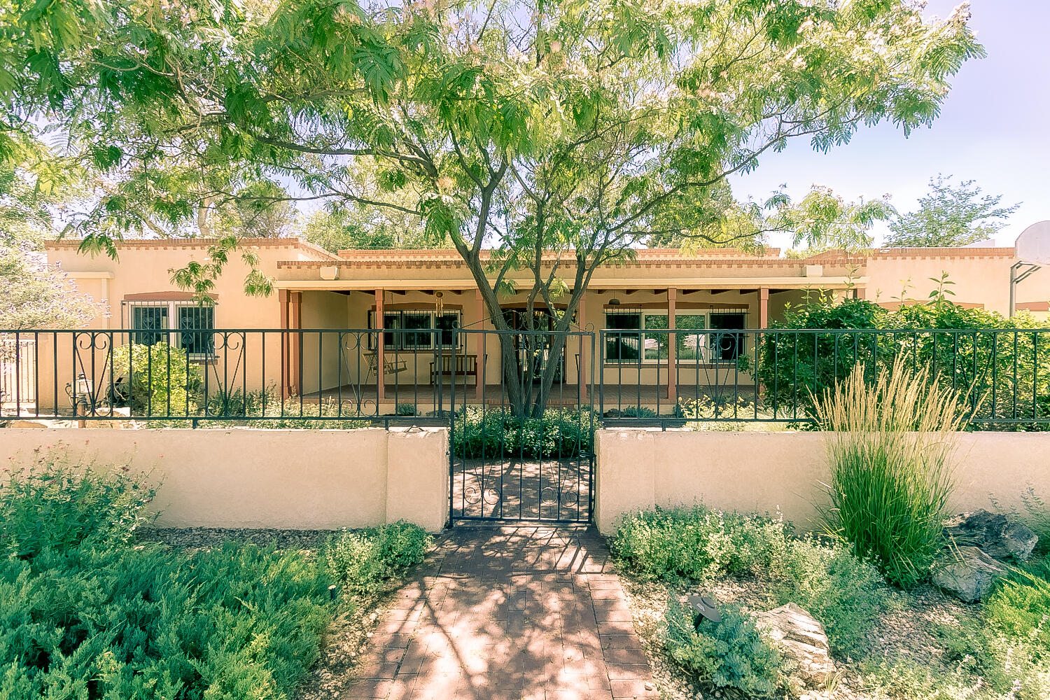 1616 San Patricio Avenue SW, Albuquerque, NM 87104