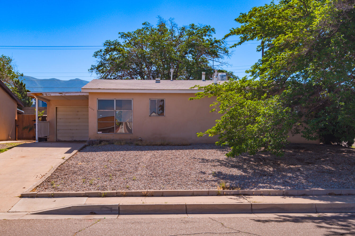 1200 Muriel Street NE, Albuquerque, NM 87112