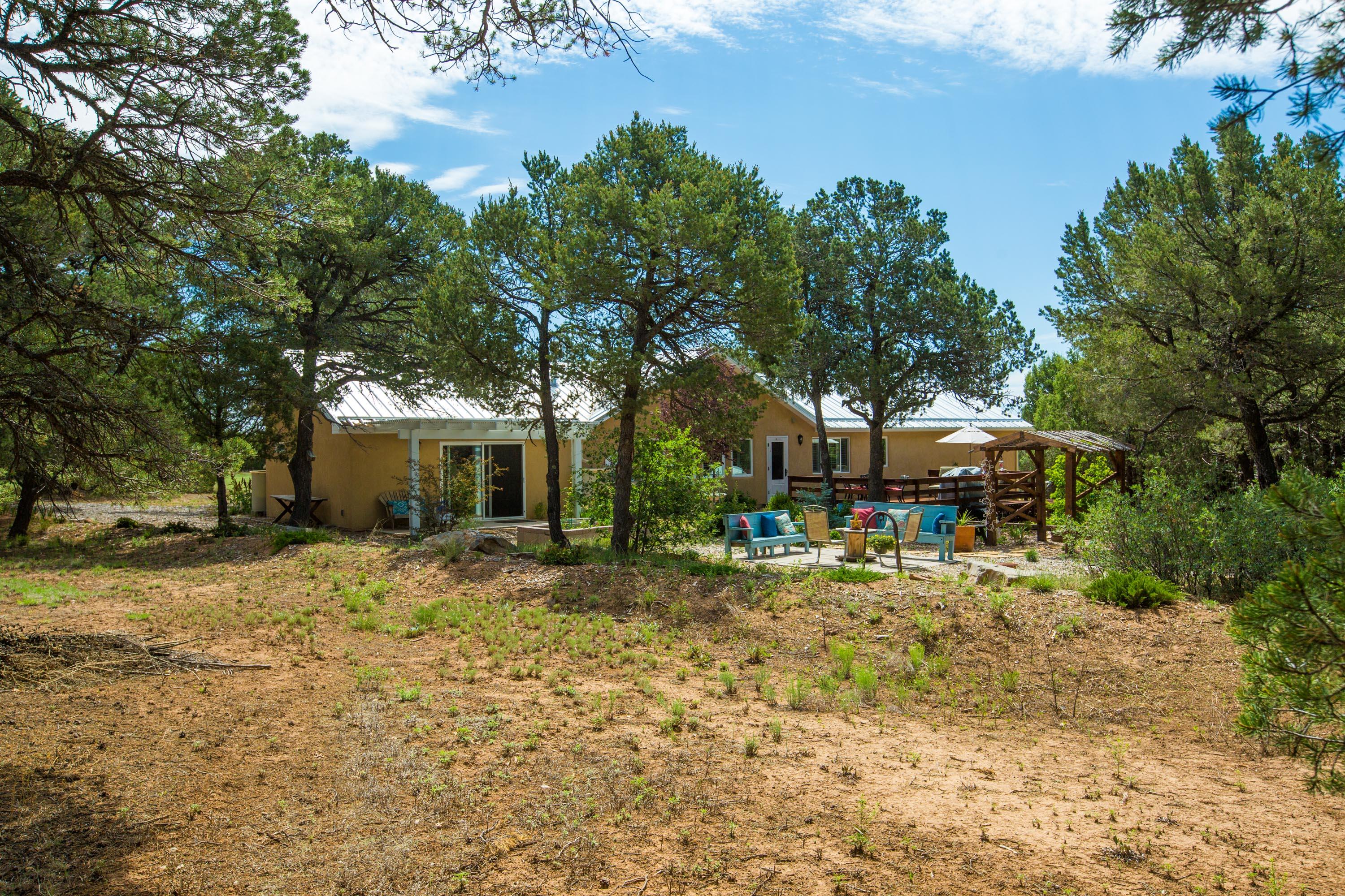 15 Familia Lujan Court, Tijeras, NM 87059