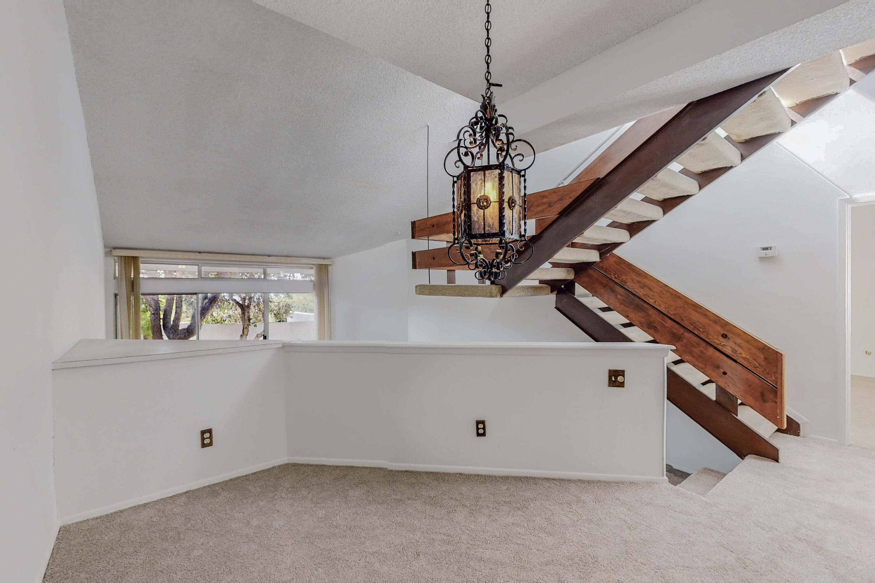16 La Villita Circle NE, Albuquerque, NM 87111