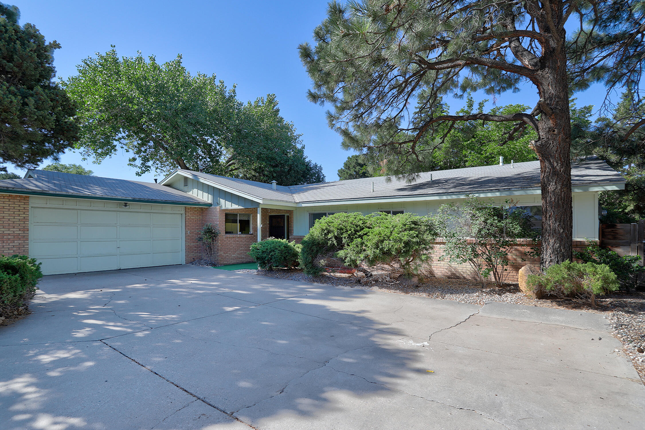 Four Hills Village Real Estate & Homes For Sale Albuquerque, NM