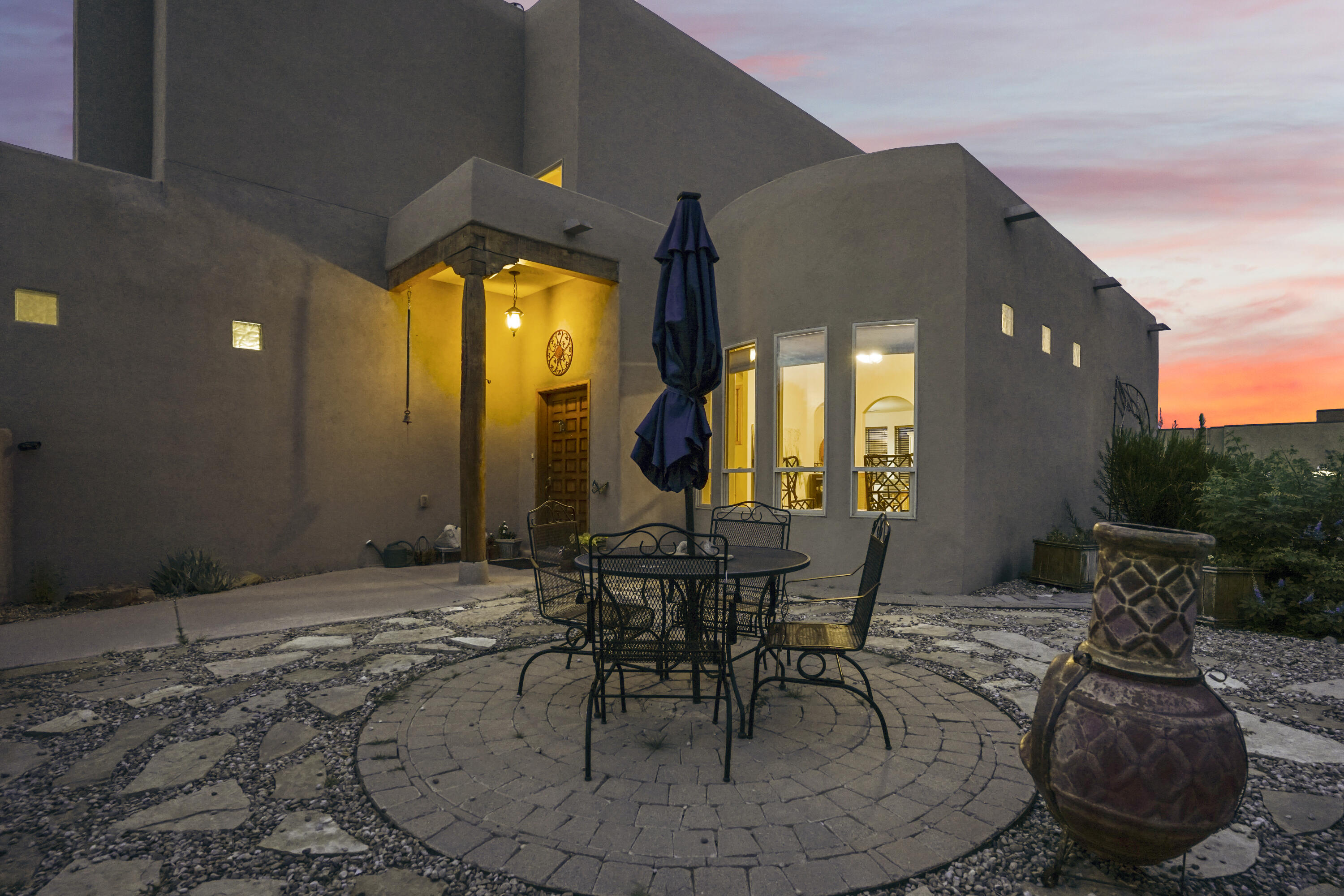 3905 Bryan Avenue NW, Albuquerque, NM 87114