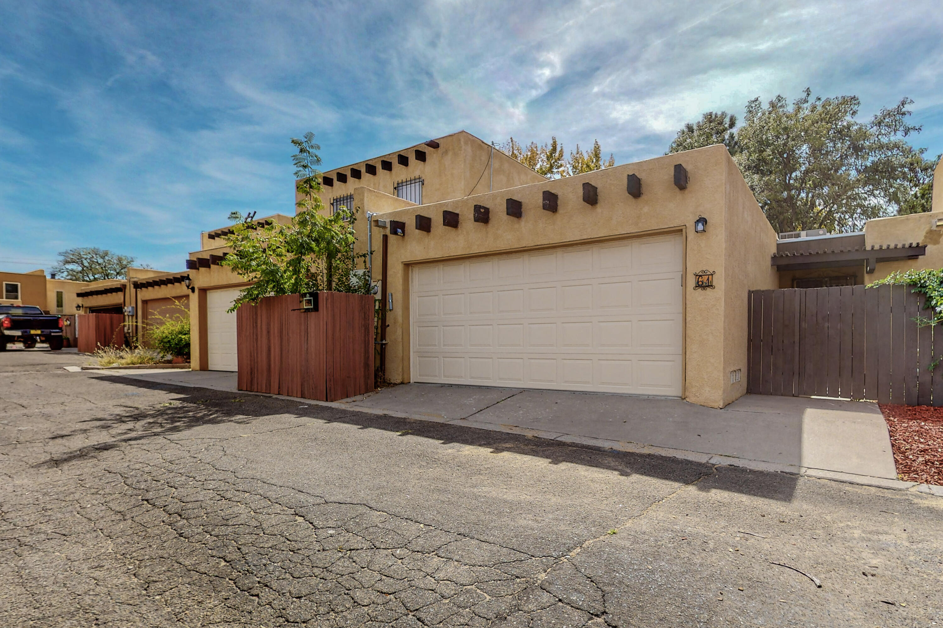 61 Plaza De La Noche NE, Albuquerque, NM 87109