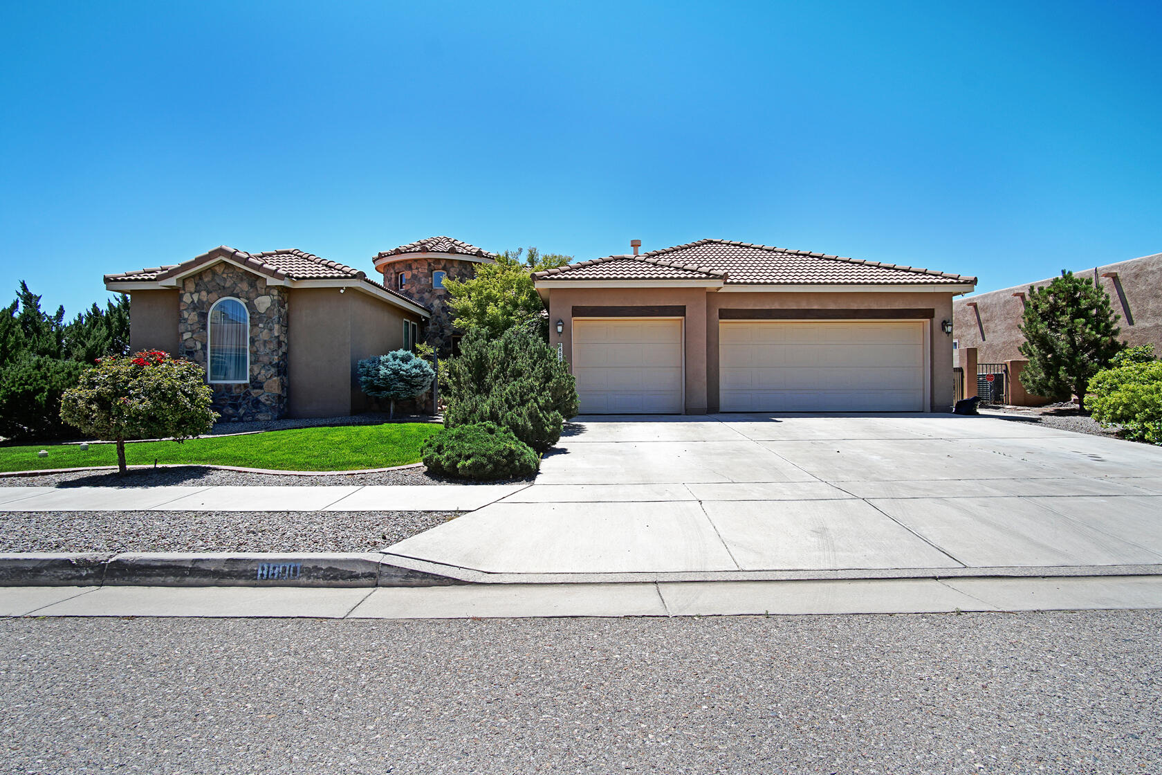 8800 Sandwater Road NW, Albuquerque, NM 87120