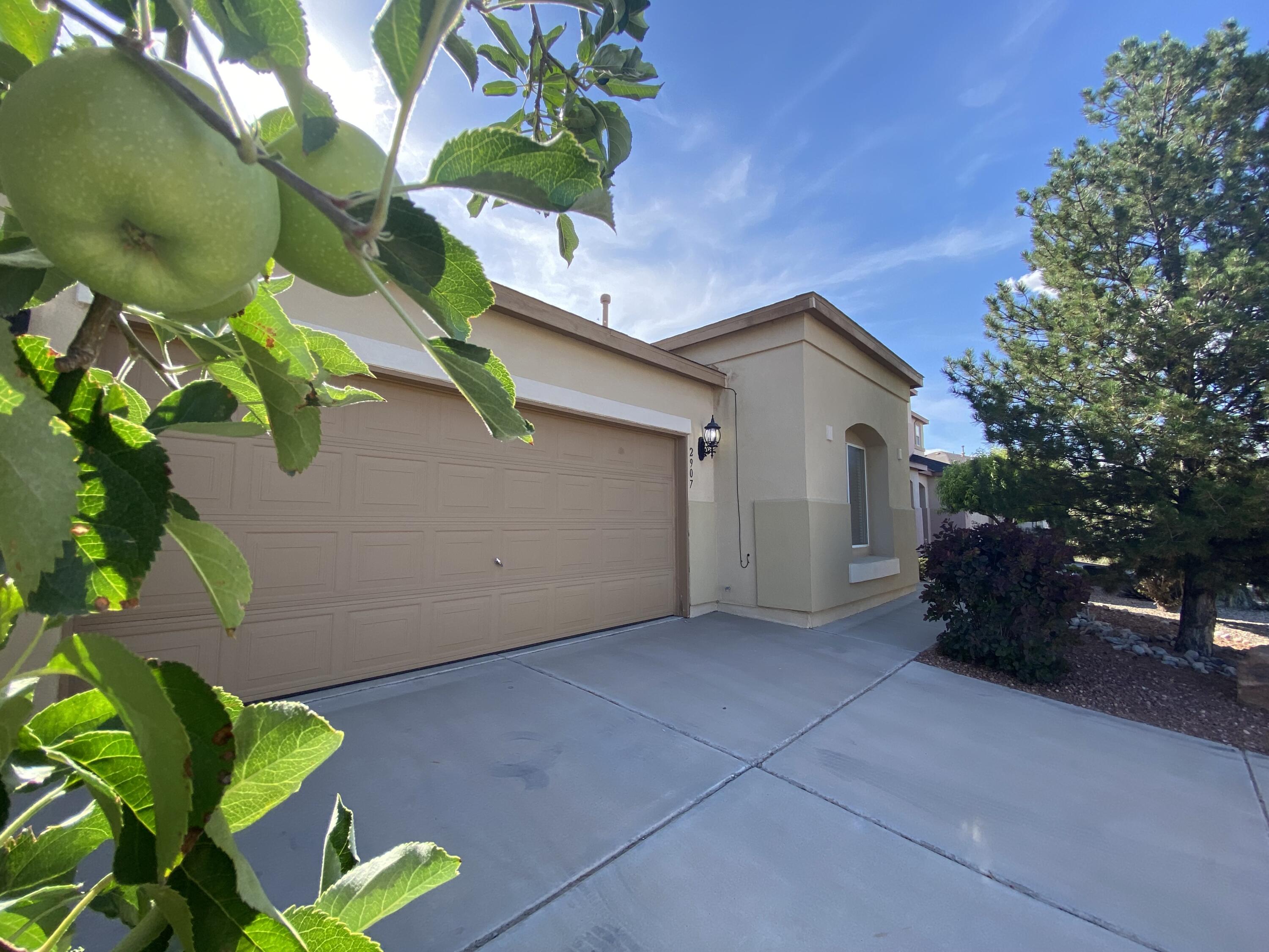 2907 Cabral Trail SW, Albuquerque, NM 87121