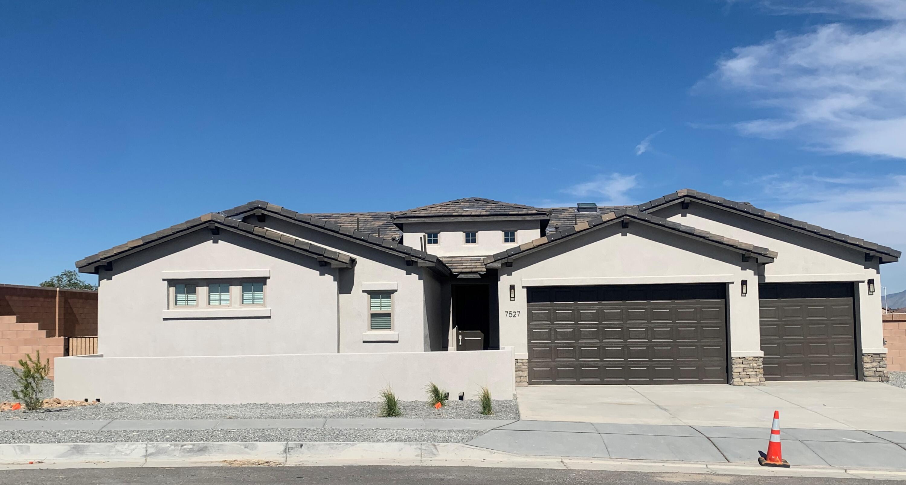 7527 Window Peak Road NW, Albuquerque, NM 87120