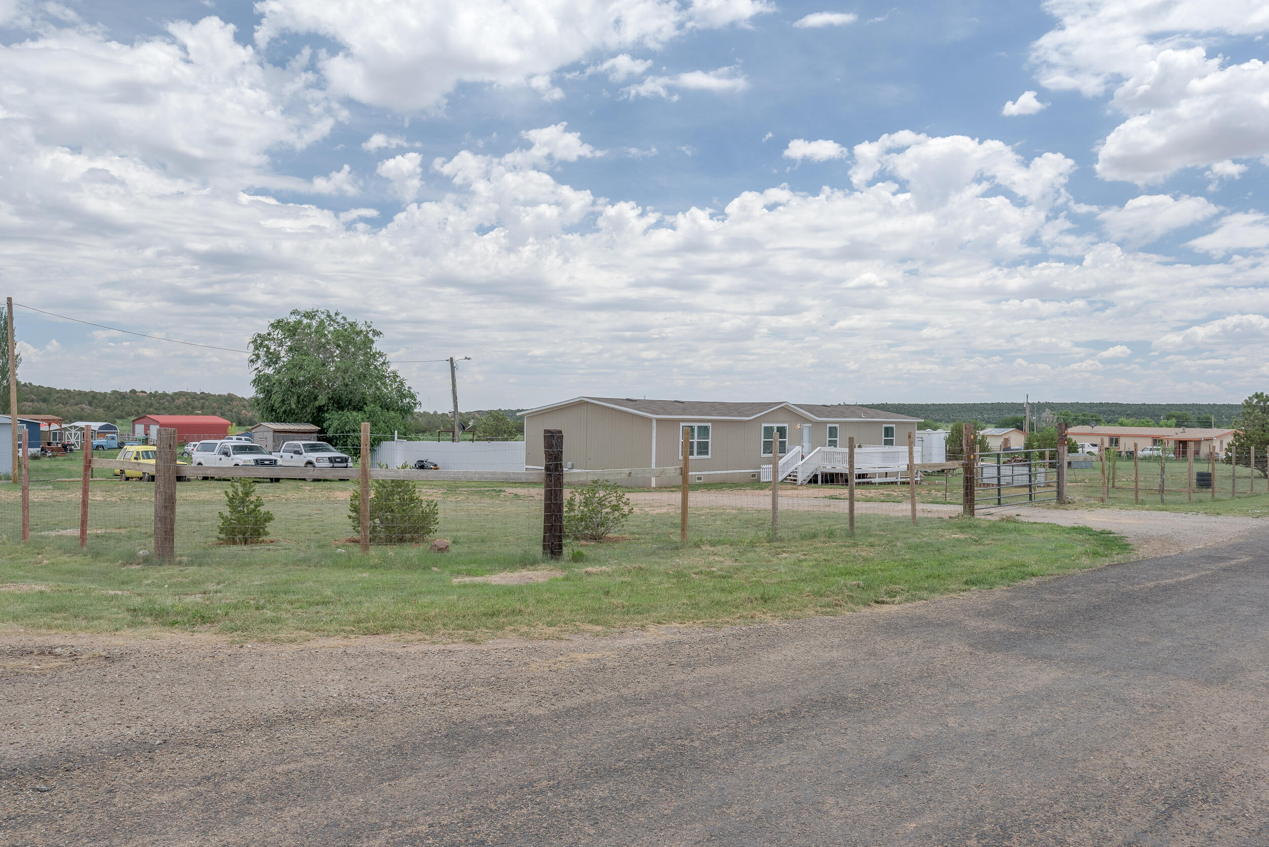 3 Charlotte Court, Edgewood, NM 87015